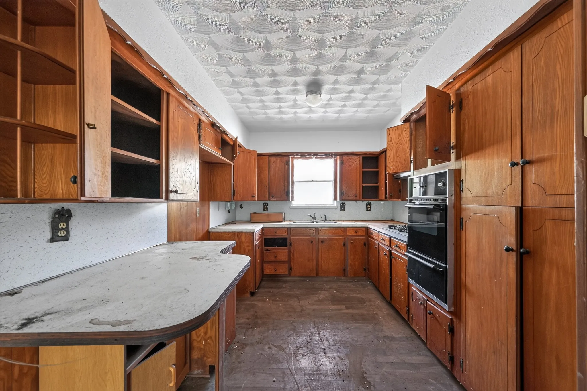 Single Family Residence For Sale in Dallas County , 926 SE 5th Street, Grand Prairie, Texas 75051, 3 Bedroom, 2 Bathroom, 2 Garage spaces, 1,392 Sqft, built in 1964, mls#21342826, Real Estate Agent in Grand Prairie, Homes For Sale in Dallas county, Homes For Sale in Grand Prairie, Realtor in Grand Prairie Texas, Real Estate Brokerage Independent Realty Texas, Luminita Cordes Realtor