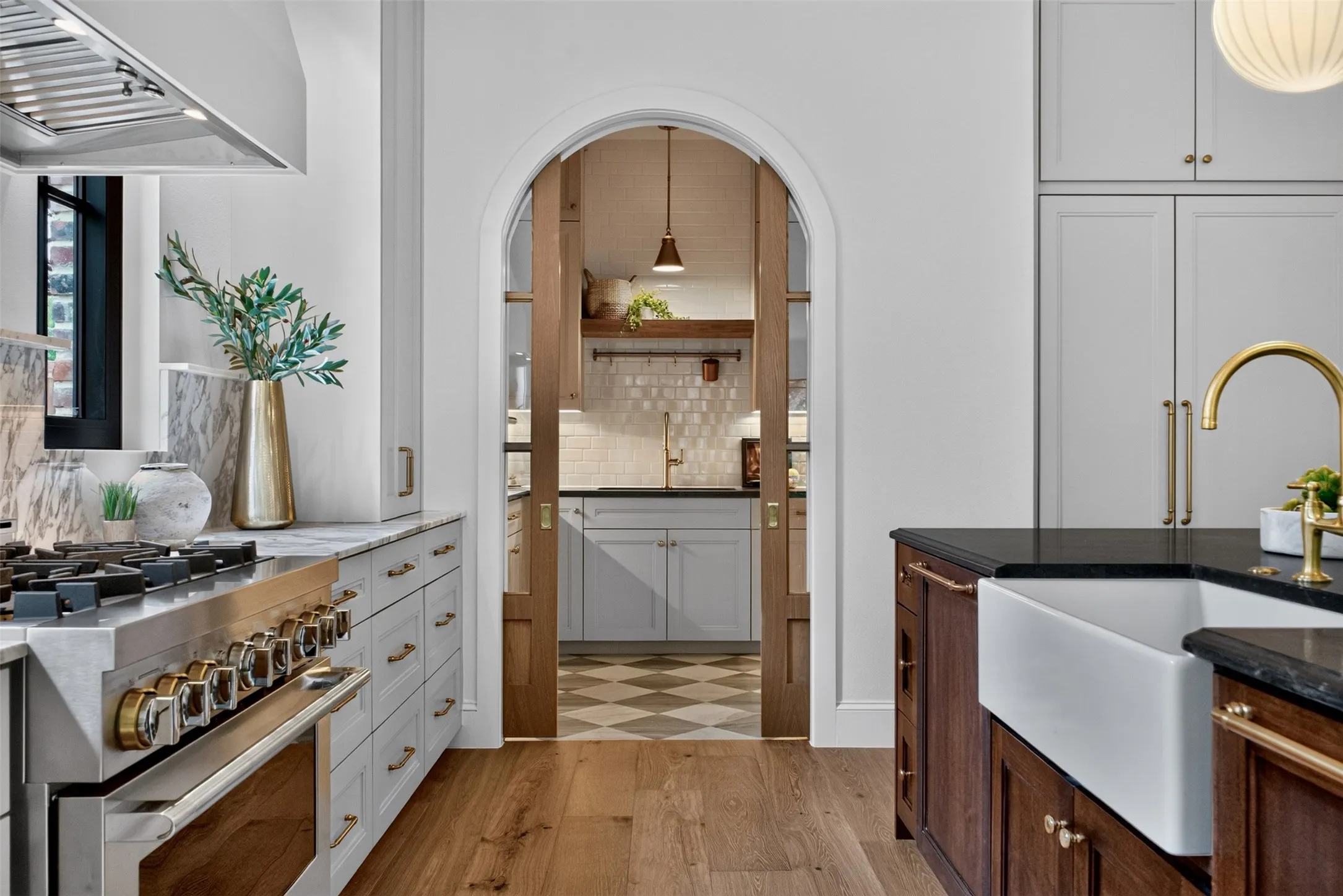 Single Family Residence For Sale in Dallas County , 6817 Blessing Drive, Dallas, Texas 75214, 4 Bedroom, 5 Bathroom, 2 Garage spaces, 4,049 Sqft, built in 2026, mls#21341388, Real Estate Agent in Dallas, Homes For Sale in Dallas county, Homes For Sale in Dallas, Realtor in Dallas Texas, Real Estate Brokerage Independent Realty Texas, Luminita Cordes Realtor
