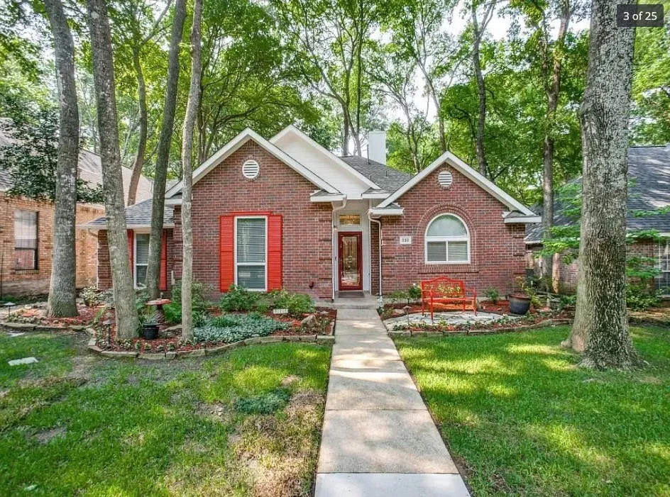 Single Family Residence For Rent in Dallas County , 818 Torrey Pines Lane, Garland, Texas 75044, 4 Bedrooms, 3 Bathrooms, 2 Garage spaces, 1,953 Sqft, built in 1986, Price $3,000, mls#21342904, Real Estate Agent in Garland, Homes For Rent in Dallas county, Homes For Rent in Garland, Realtor in Garland Texas, Real Estate Brokerage Independent Realty Texas, Luminita Cordes Realtor