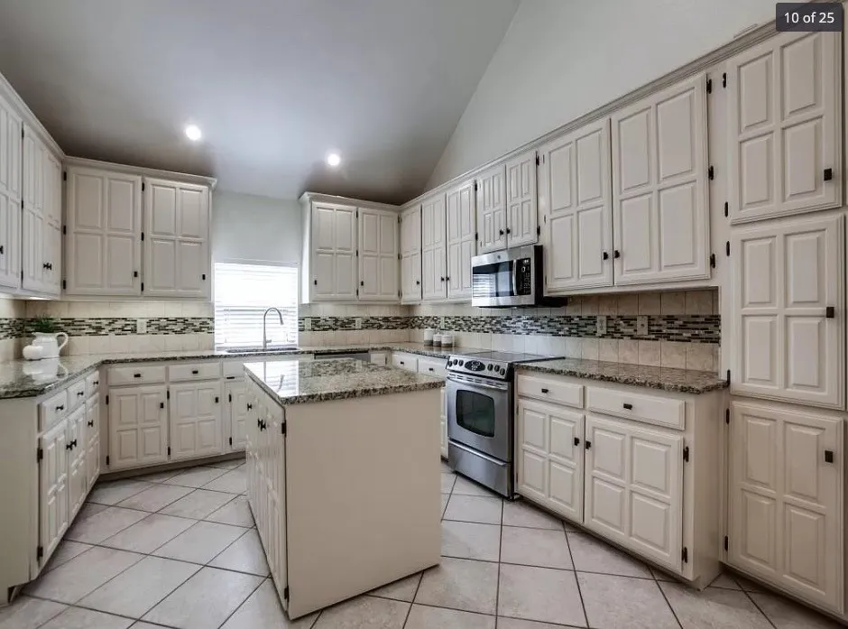 Single Family Residence For Rent in Dallas County , 818 Torrey Pines Lane, Garland, Texas 75044, 4 Bedrooms, 3 Bathrooms, 2 Garage spaces, 1,953 Sqft, built in 1986, Price $3,000, mls#21342904, Real Estate Agent in Garland, Homes For Rent in Dallas county, Homes For Rent in Garland, Realtor in Garland Texas, Real Estate Brokerage Independent Realty Texas, Luminita Cordes Realtor