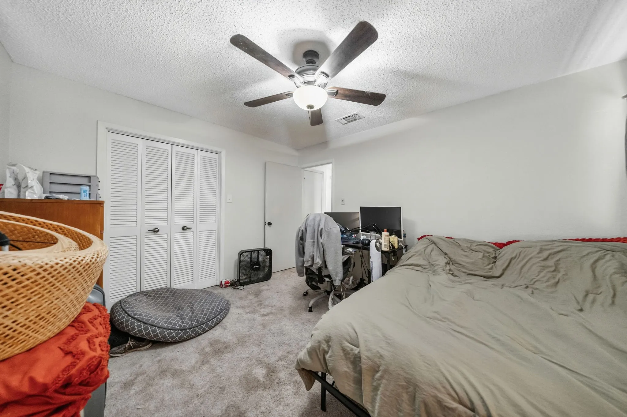 Single Family Residence For Sale in Tarrant County , 1223 Heather Street, Grapevine, Texas 76051, 4 Bedroom, 3 Bathroom, 2 Garage spaces, 2,991 Sqft, built in 1980, mls#21342540, Real Estate Agent in Grapevine, Homes For Sale in Tarrant county, Homes For Sale in Grapevine, Realtor in Grapevine Texas, Real Estate Brokerage Independent Realty Texas, Luminita Cordes Realtor