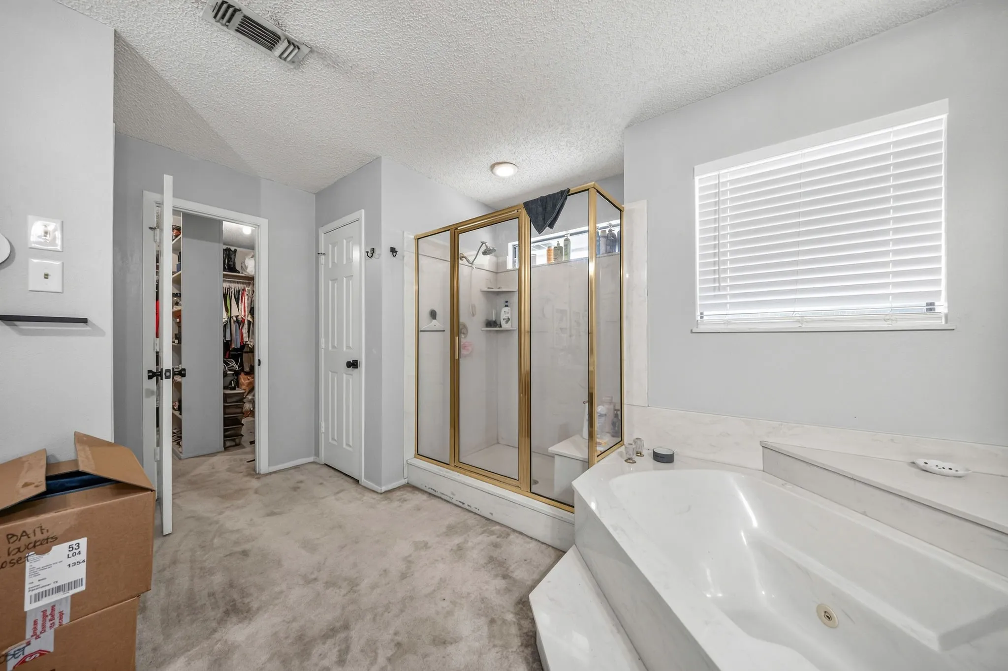Single Family Residence For Sale in Tarrant County , 1223 Heather Street, Grapevine, Texas 76051, 4 Bedroom, 3 Bathroom, 2 Garage spaces, 2,991 Sqft, built in 1980, mls#21342540, Real Estate Agent in Grapevine, Homes For Sale in Tarrant county, Homes For Sale in Grapevine, Realtor in Grapevine Texas, Real Estate Brokerage Independent Realty Texas, Luminita Cordes Realtor