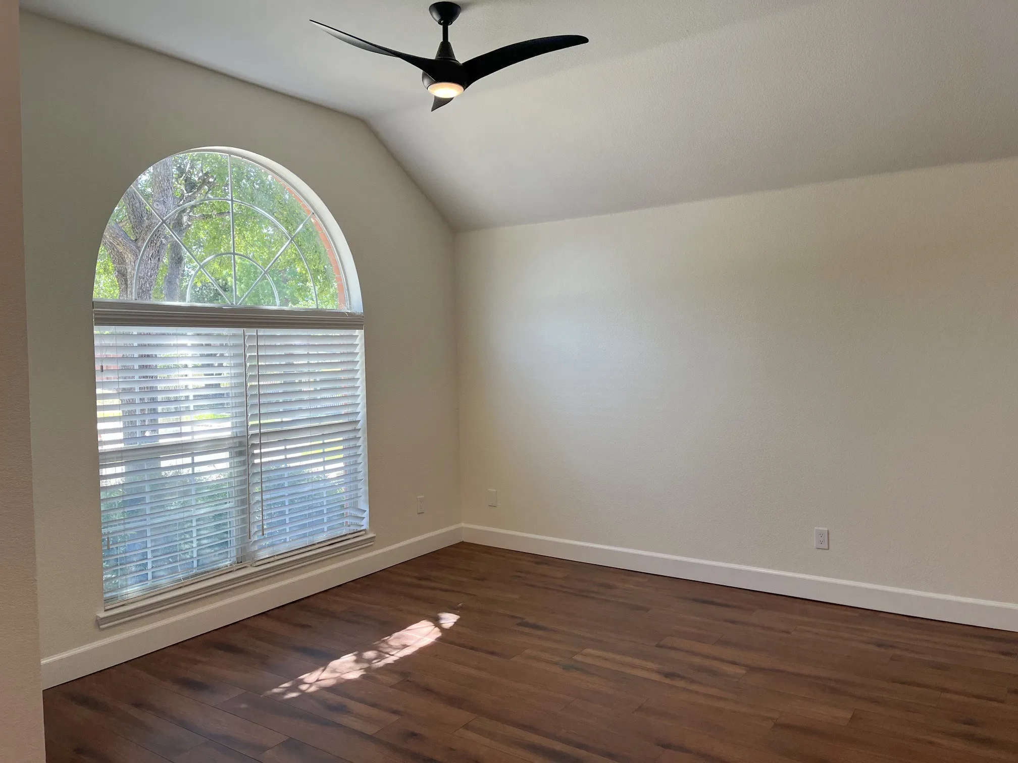 Single Family Residence For Sale in Collin County , 6517 Scottsdale Way, Frisco, Texas 75034, 4 Bedroom, 2 Bathroom, 2 Garage spaces, 2,164 Sqft, built in 2000, mls#21339935, Real Estate Agent in Frisco, Homes For Sale in Collin county, Homes For Sale in Frisco, Realtor in Frisco Texas, Real Estate Brokerage Independent Realty Texas, Luminita Cordes Realtor