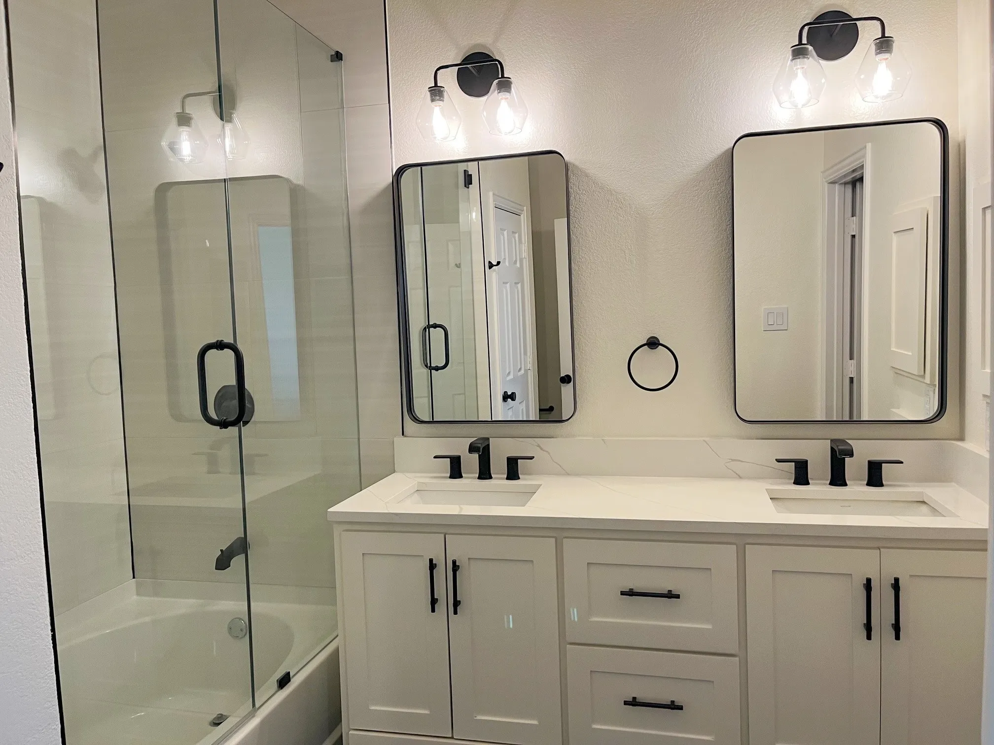 Single Family Residence For Sale in Collin County , 6517 Scottsdale Way, Frisco, Texas 75034, 4 Bedroom, 2 Bathroom, 2 Garage spaces, 2,164 Sqft, built in 2000, mls#21339935, Real Estate Agent in Frisco, Homes For Sale in Collin county, Homes For Sale in Frisco, Realtor in Frisco Texas, Real Estate Brokerage Independent Realty Texas, Luminita Cordes Realtor