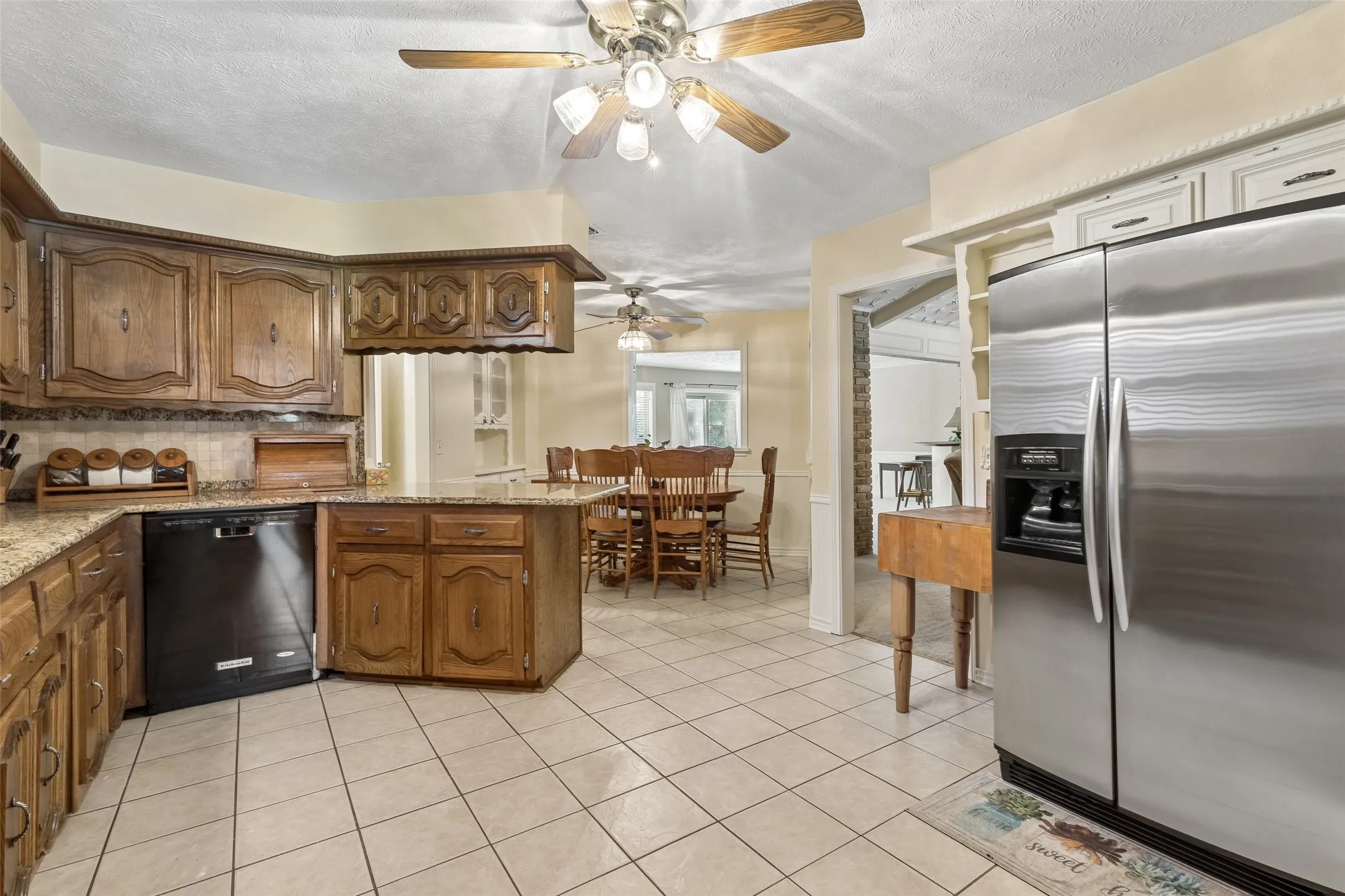 Single Family Residence For Sale in Collin County , 2829 Teakwood Lane, Plano, Texas 75075, 4 Bedroom, 3 Bathroom, Garage spaces, 2,932 Sqft, built in 1973, mls#21338131, Real Estate Agent in Plano, Homes For Sale in Collin county, Homes For Sale in Plano, Realtor in Plano Texas, Real Estate Brokerage Independent Realty Texas, Luminita Cordes Realtor