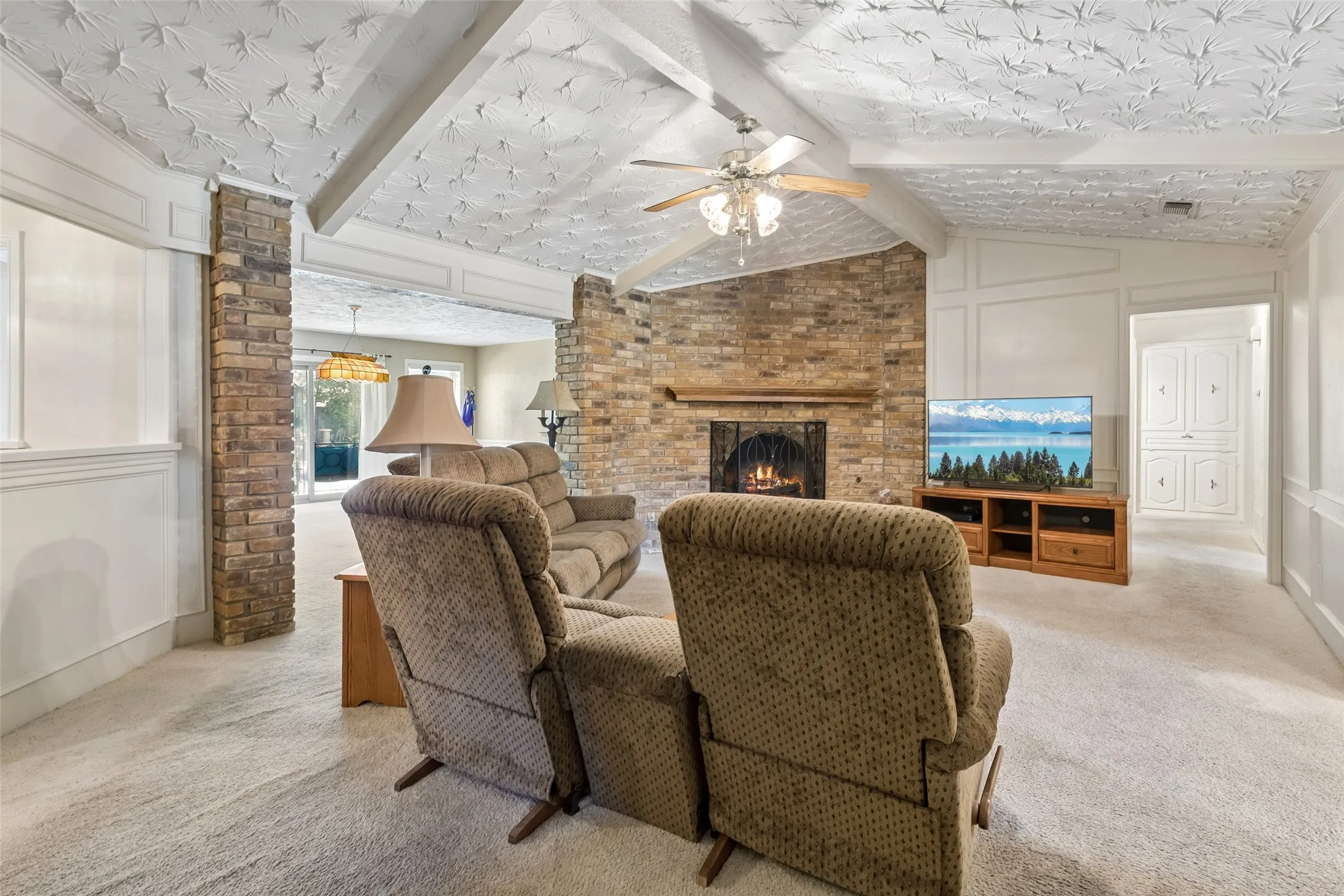 Single Family Residence For Sale in Collin County , 2829 Teakwood Lane, Plano, Texas 75075, 4 Bedroom, 3 Bathroom, Garage spaces, 2,932 Sqft, built in 1973, mls#21338131, Real Estate Agent in Plano, Homes For Sale in Collin county, Homes For Sale in Plano, Realtor in Plano Texas, Real Estate Brokerage Independent Realty Texas, Luminita Cordes Realtor