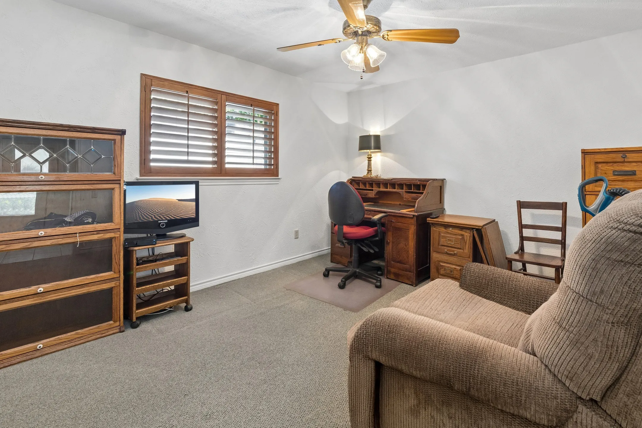 Single Family Residence For Sale in Collin County , 2829 Teakwood Lane, Plano, Texas 75075, 4 Bedroom, 3 Bathroom, Garage spaces, 2,932 Sqft, built in 1973, mls#21338131, Real Estate Agent in Plano, Homes For Sale in Collin county, Homes For Sale in Plano, Realtor in Plano Texas, Real Estate Brokerage Independent Realty Texas, Luminita Cordes Realtor