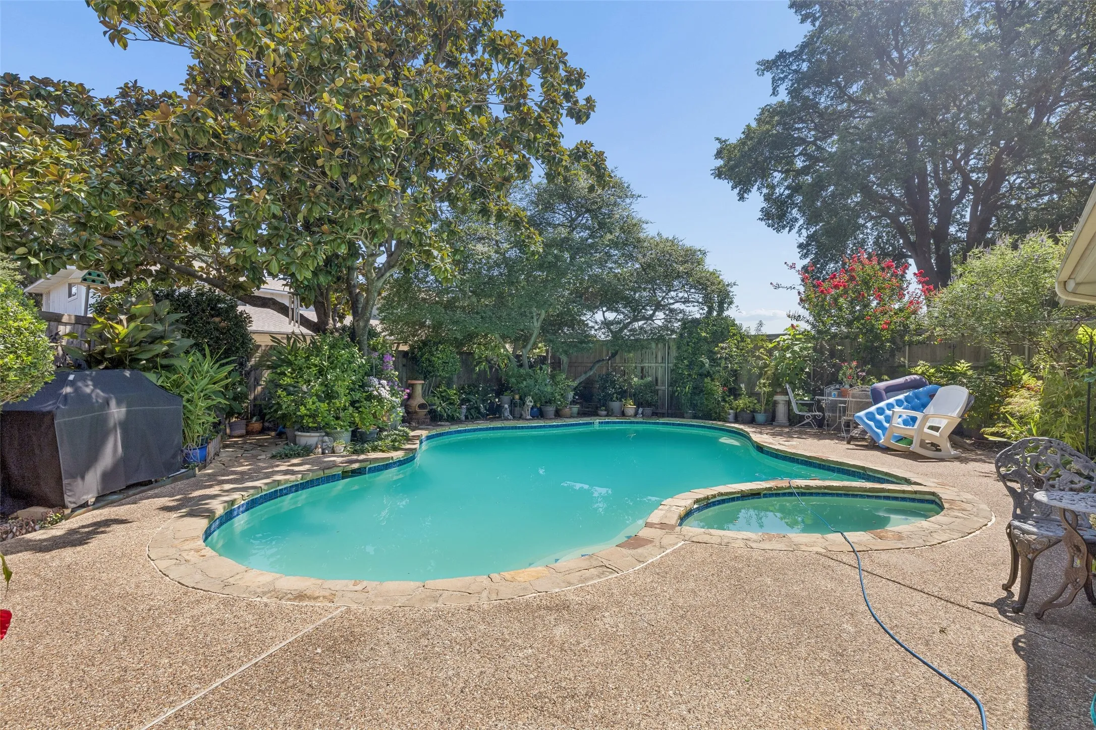 Single Family Residence For Sale in Collin County , 2829 Teakwood Lane, Plano, Texas 75075, 4 Bedroom, 3 Bathroom, Garage spaces, 2,932 Sqft, built in 1973, mls#21338131, Real Estate Agent in Plano, Homes For Sale in Collin county, Homes For Sale in Plano, Realtor in Plano Texas, Real Estate Brokerage Independent Realty Texas, Luminita Cordes Realtor