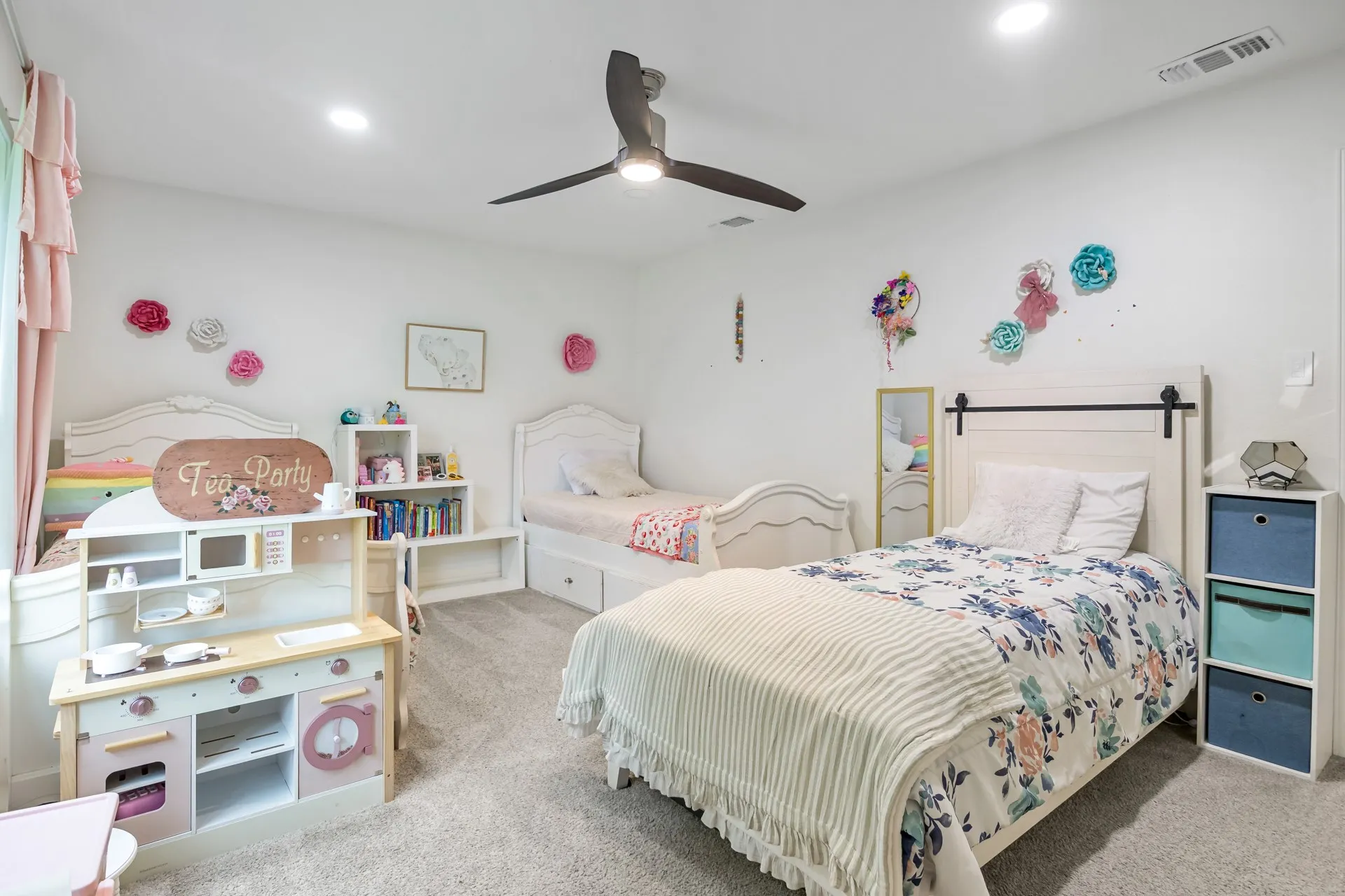Single Family Residence For Sale in Titus County , 3054 Old Paris Road, Mt Pleasant, Texas 75455, 5 Bedroom, 2 Bathroom, 2 Garage spaces, 2,645 Sqft, built in 1965, mls#21340715, Real Estate Agent in Mt Pleasant, Homes For Sale in Titus county, Homes For Sale in Mt Pleasant, Realtor in Mt Pleasant Texas, Real Estate Brokerage Independent Realty Texas, Luminita Cordes Realtor