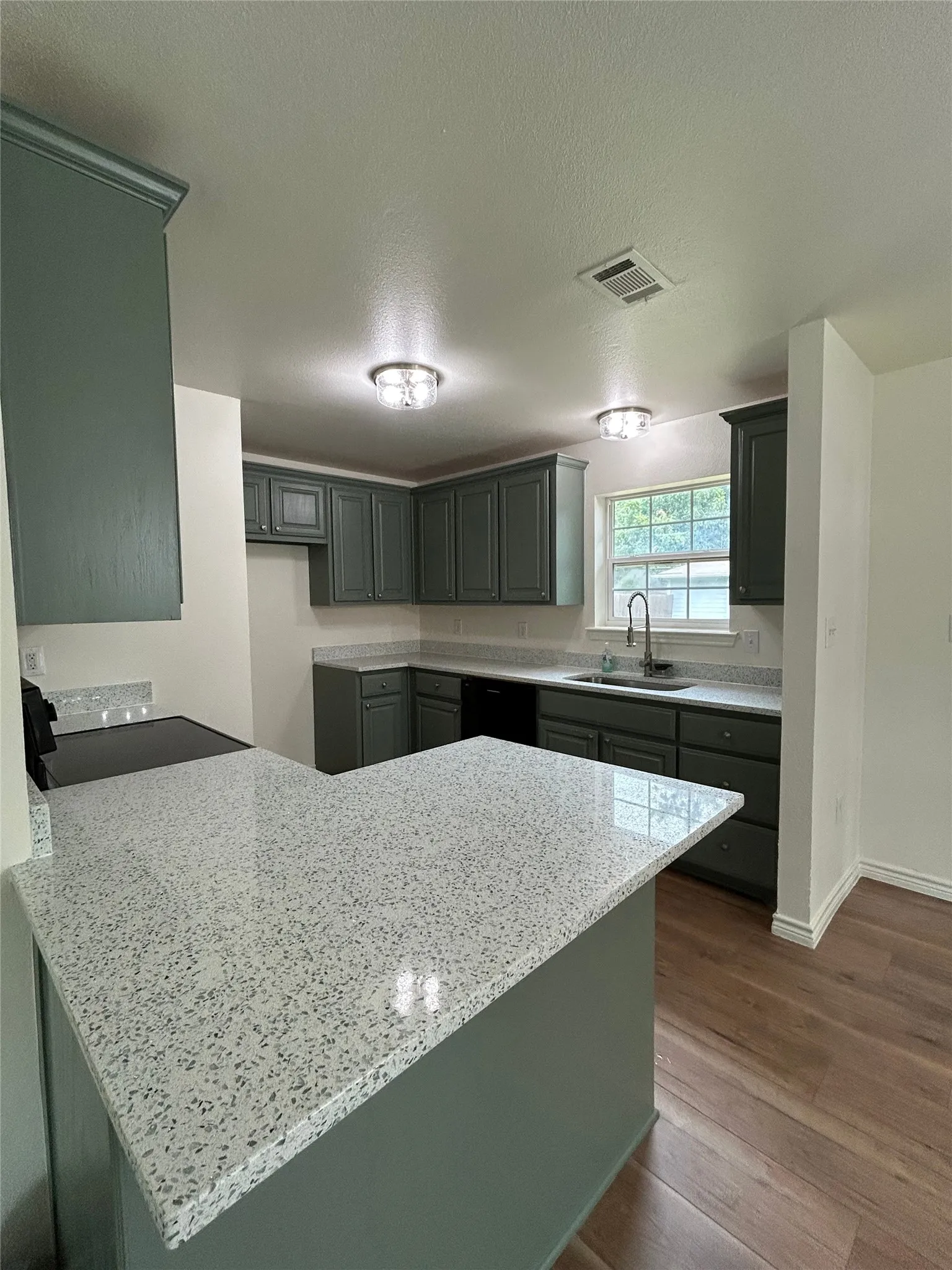Single Family Residence For Sale in Grayson County , 1325 E Jones Street, Sherman, Texas 75090, 3 Bedroom, 2 Bathroom, 1 Garage spaces, 1,168 Sqft, built in 2011, mls#21342394, Real Estate Agent in Sherman, Homes For Sale in Grayson county, Homes For Sale in Sherman, Realtor in Sherman Texas, Real Estate Brokerage Independent Realty Texas, Luminita Cordes Realtor