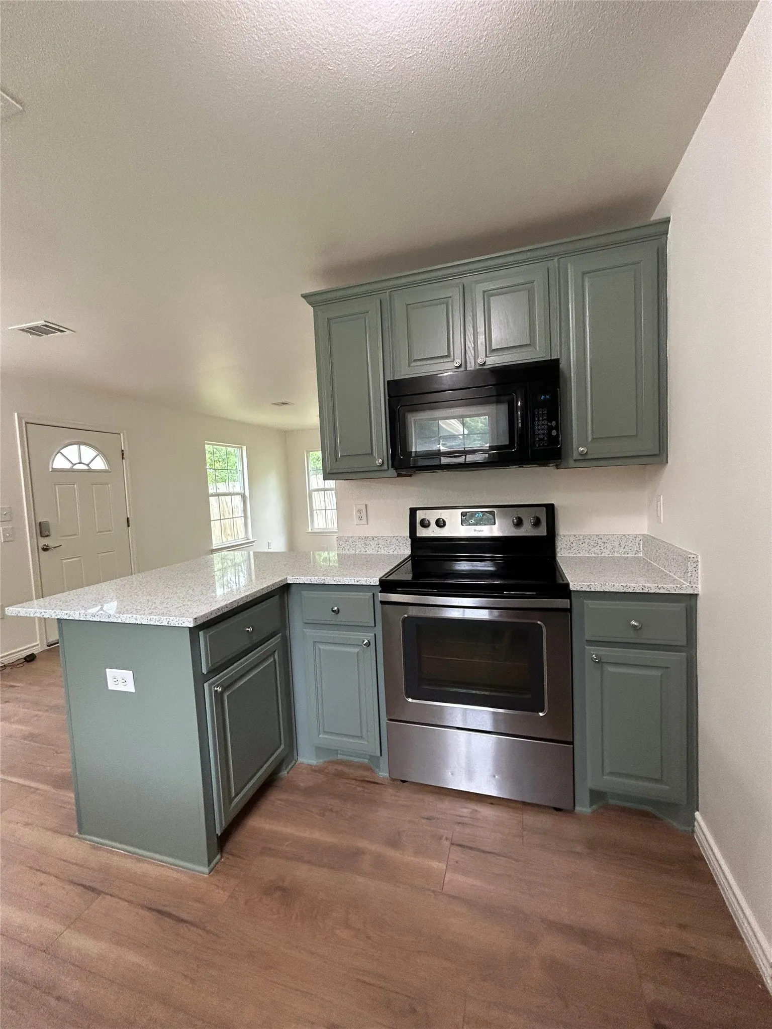 Single Family Residence For Sale in Grayson County , 1325 E Jones Street, Sherman, Texas 75090, 3 Bedroom, 2 Bathroom, 1 Garage spaces, 1,168 Sqft, built in 2011, mls#21342394, Real Estate Agent in Sherman, Homes For Sale in Grayson county, Homes For Sale in Sherman, Realtor in Sherman Texas, Real Estate Brokerage Independent Realty Texas, Luminita Cordes Realtor