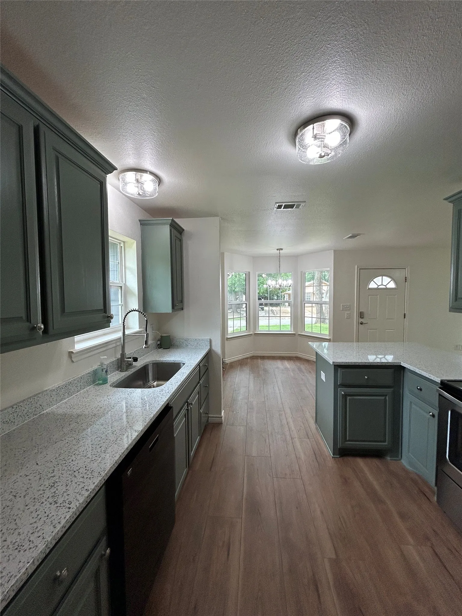 Single Family Residence For Sale in Grayson County , 1325 E Jones Street, Sherman, Texas 75090, 3 Bedroom, 2 Bathroom, 1 Garage spaces, 1,168 Sqft, built in 2011, mls#21342394, Real Estate Agent in Sherman, Homes For Sale in Grayson county, Homes For Sale in Sherman, Realtor in Sherman Texas, Real Estate Brokerage Independent Realty Texas, Luminita Cordes Realtor