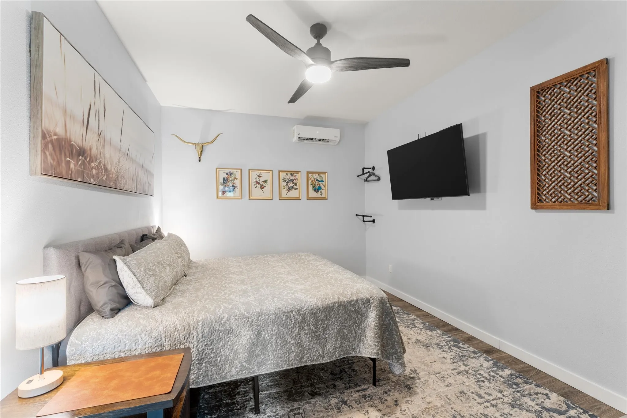Single Family Residence For Sale in Rains County , 992 RS County Road 4325, Emory, Texas 75440, 3 Bedrooms, 3 Bathrooms, 6 Garage spaces, 2,312 Sqft, built in 1965, Price $1,900,000, mls#21342638, Real Estate Agent in Emory, Homes For Sale in Rains county, Homes For Sale in Emory, Realtor in Emory Texas, Real Estate Brokerage Independent Realty Texas, Luminita Cordes Realtor