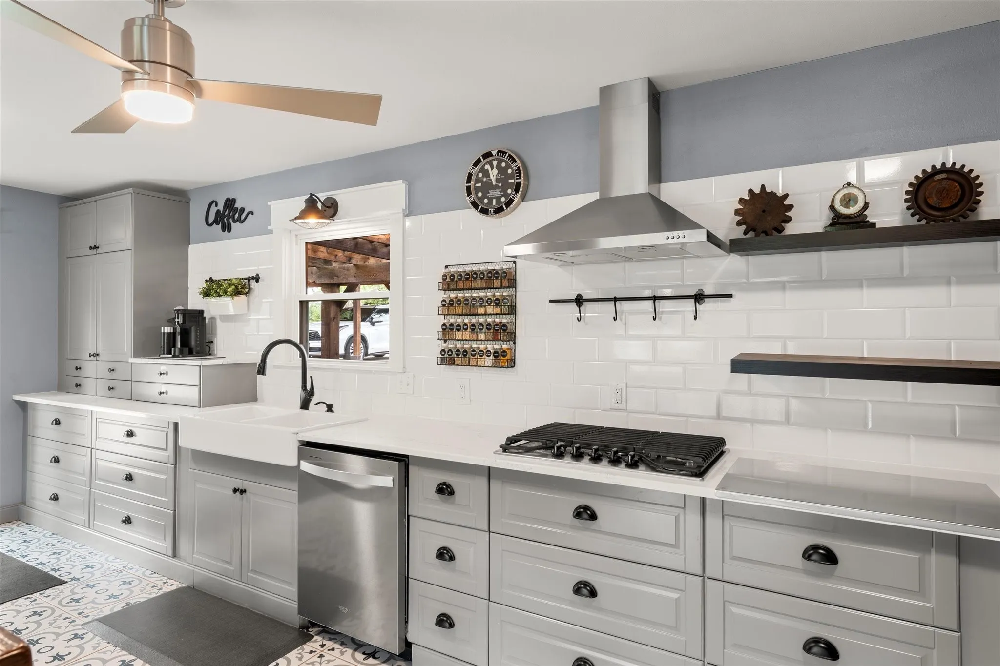 Single Family Residence For Sale in Rains County , 992 RS County Road 4325, Emory, Texas 75440, 3 Bedrooms, 3 Bathrooms, 6 Garage spaces, 2,312 Sqft, built in 1965, Price $1,900,000, mls#21342638, Real Estate Agent in Emory, Homes For Sale in Rains county, Homes For Sale in Emory, Realtor in Emory Texas, Real Estate Brokerage Independent Realty Texas, Luminita Cordes Realtor