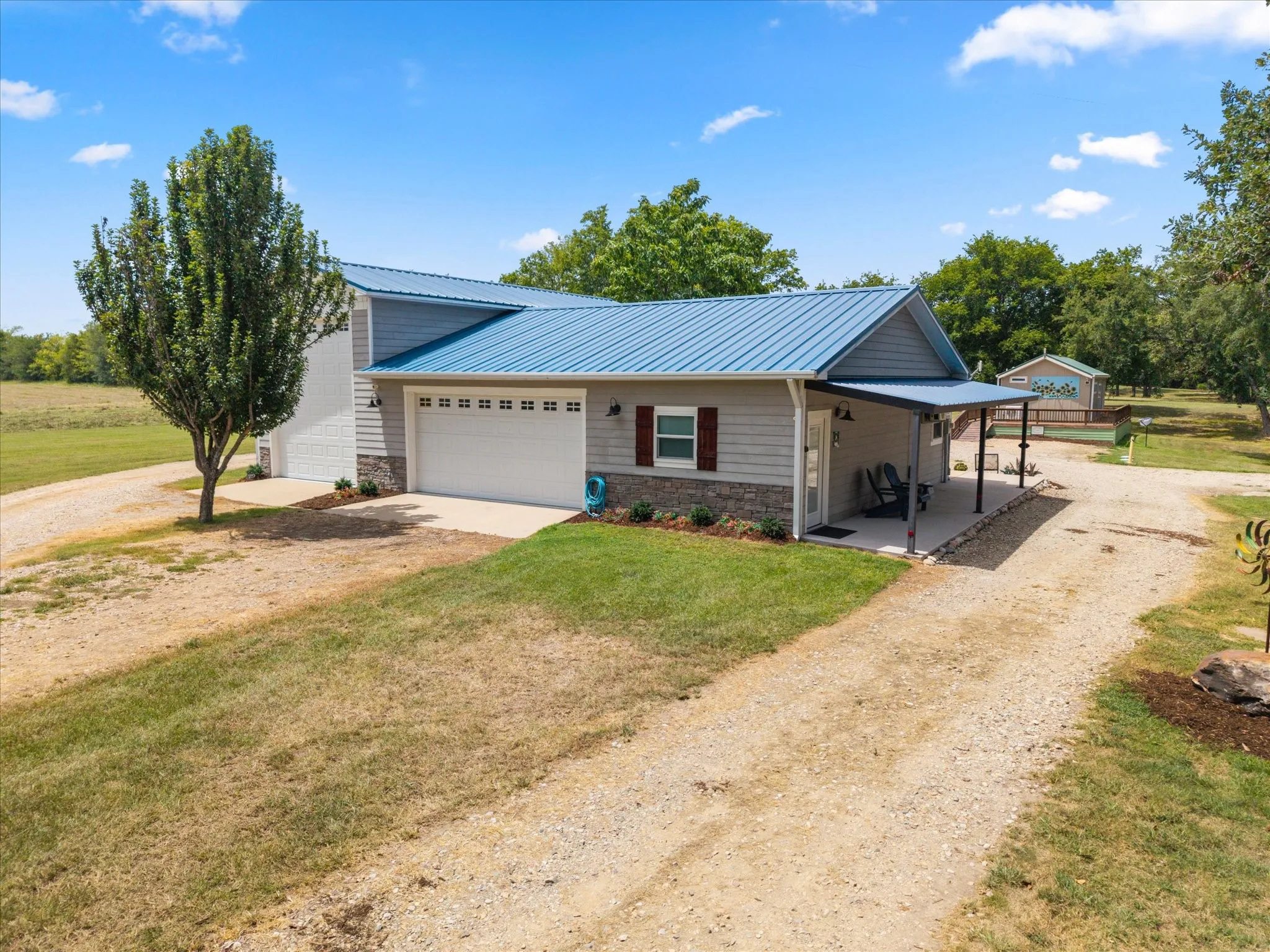 Single Family Residence For Sale in Rains County , 992 RS County Road 4325, Emory, Texas 75440, 3 Bedrooms, 3 Bathrooms, 6 Garage spaces, 2,312 Sqft, built in 1965, Price $1,900,000, mls#21342638, Real Estate Agent in Emory, Homes For Sale in Rains county, Homes For Sale in Emory, Realtor in Emory Texas, Real Estate Brokerage Independent Realty Texas, Luminita Cordes Realtor