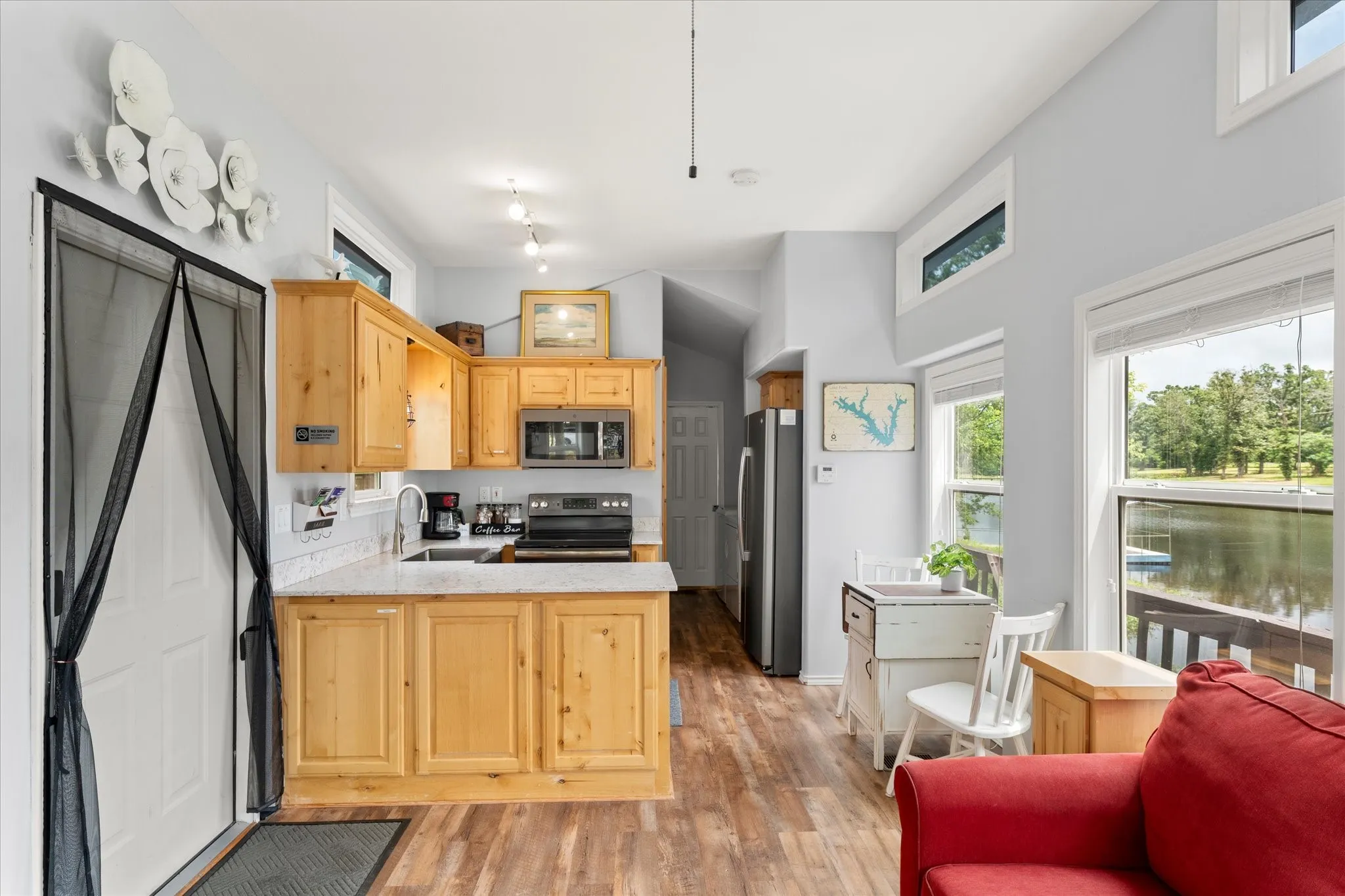 Single Family Residence For Sale in Rains County , 992 RS County Road 4325, Emory, Texas 75440, 3 Bedrooms, 3 Bathrooms, 6 Garage spaces, 2,312 Sqft, built in 1965, Price $1,900,000, mls#21342638, Real Estate Agent in Emory, Homes For Sale in Rains county, Homes For Sale in Emory, Realtor in Emory Texas, Real Estate Brokerage Independent Realty Texas, Luminita Cordes Realtor