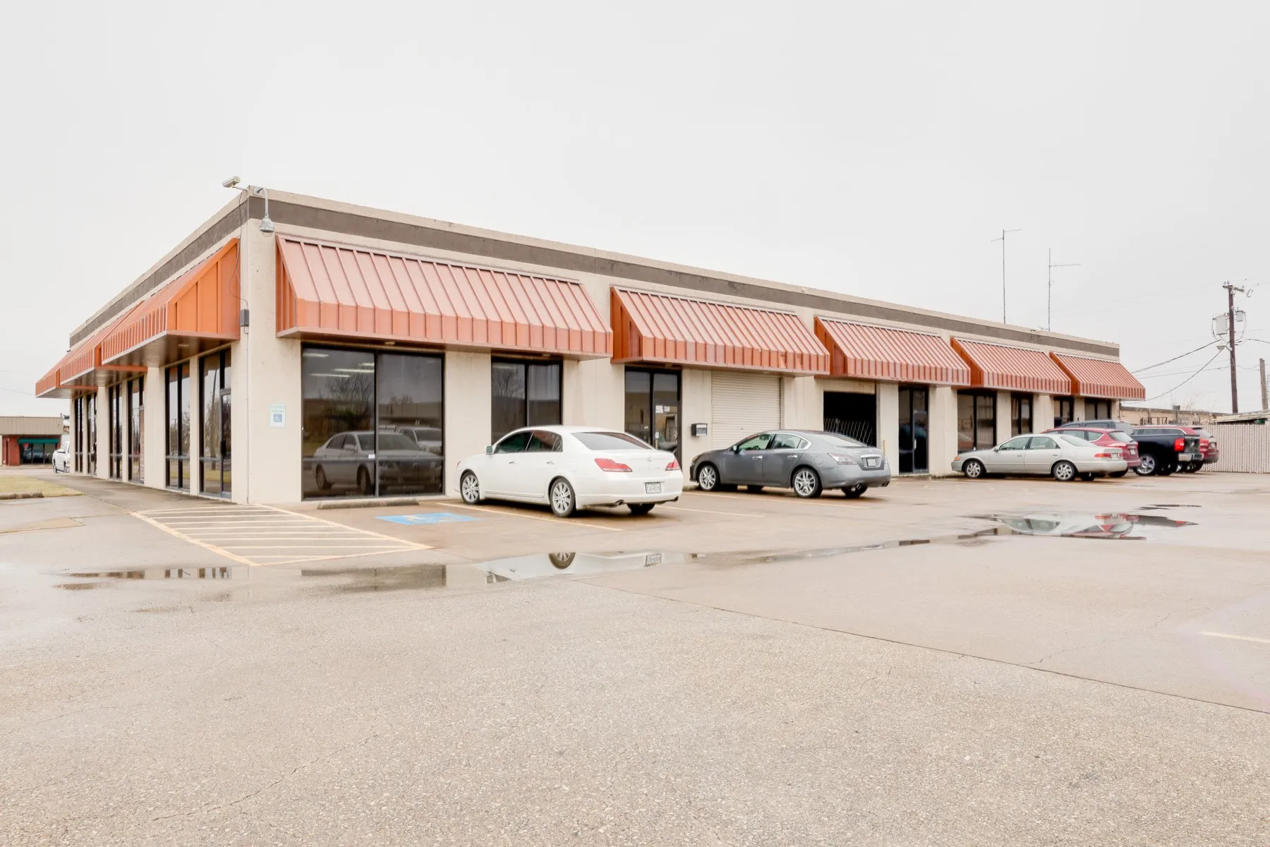 Retail For Rent in Tarrant County , 2321 W Arkansas Lane 900, Pantego, Texas 76013, 0, 0, Garage spaces, 0 Sqft, built in 1980, Price $7,080, mls#21342924, Real Estate Agent in Pantego, Homes For Rent in Tarrant county, Homes For Rent in Pantego, Realtor in Pantego Texas, Real Estate Brokerage Independent Realty Texas, Luminita Cordes Realtor