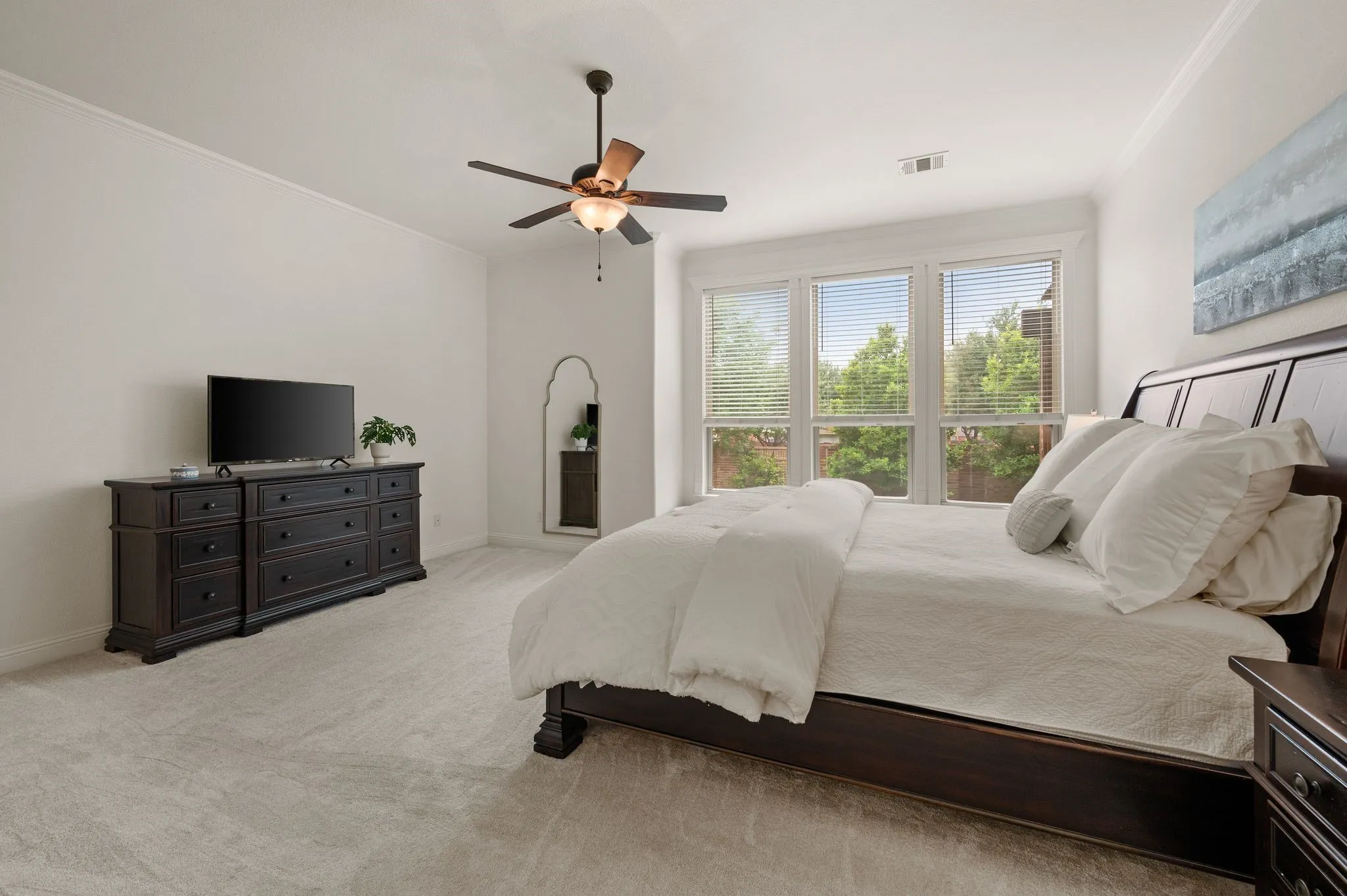Single Family Residence For Sale in Tarrant County , 208 Silverado Trail, Keller, Texas 76248, 5 Bedroom, 4 Bathroom, 3 Garage spaces, 4,501 Sqft, built in 2010, mls#21322899, Real Estate Agent in Keller, Homes For Sale in Tarrant county, Homes For Sale in Keller, Realtor in Keller Texas, Real Estate Brokerage Independent Realty Texas, Luminita Cordes Realtor