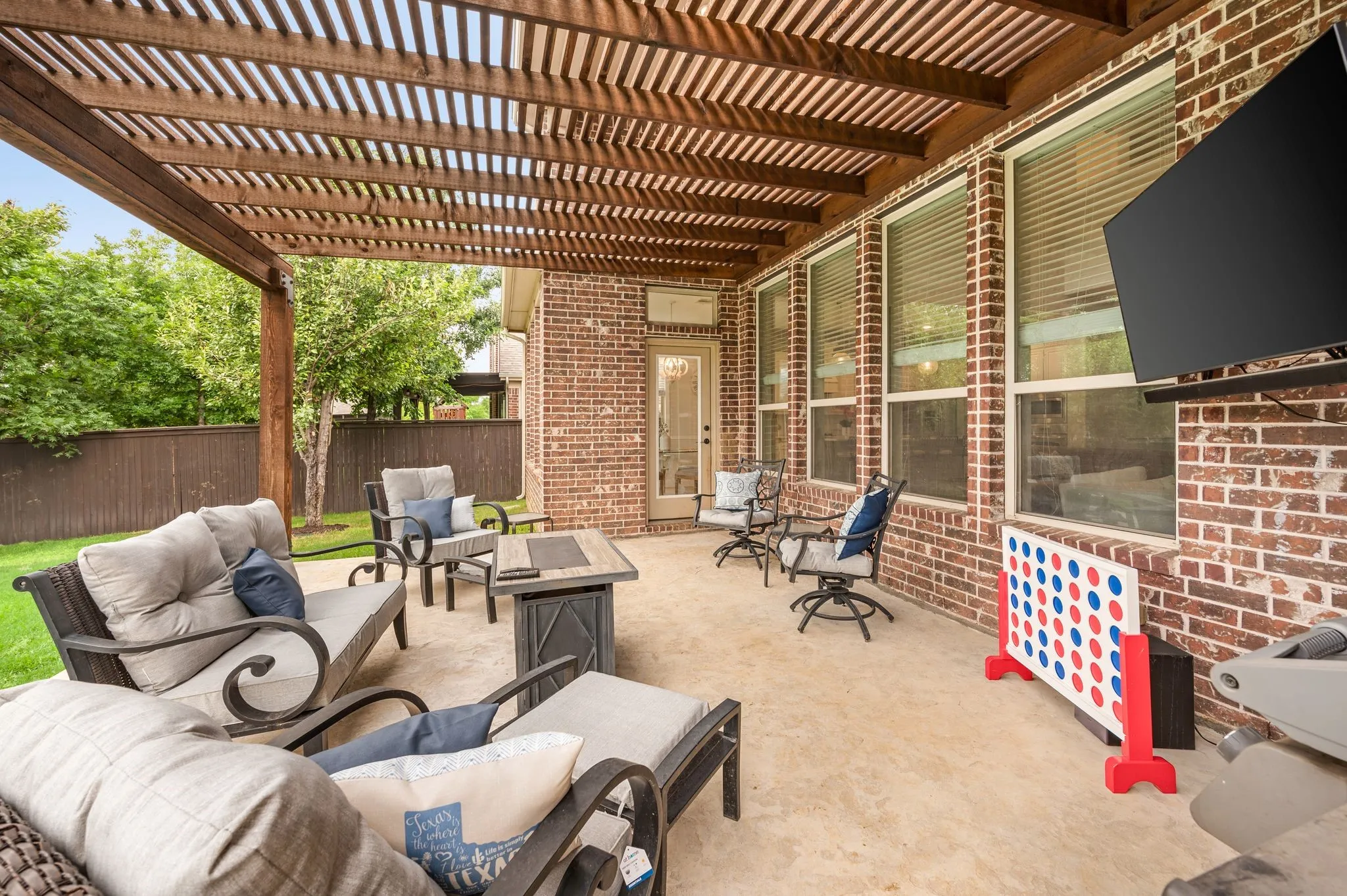Single Family Residence For Sale in Tarrant County , 208 Silverado Trail, Keller, Texas 76248, 5 Bedroom, 4 Bathroom, 3 Garage spaces, 4,501 Sqft, built in 2010, mls#21322899, Real Estate Agent in Keller, Homes For Sale in Tarrant county, Homes For Sale in Keller, Realtor in Keller Texas, Real Estate Brokerage Independent Realty Texas, Luminita Cordes Realtor