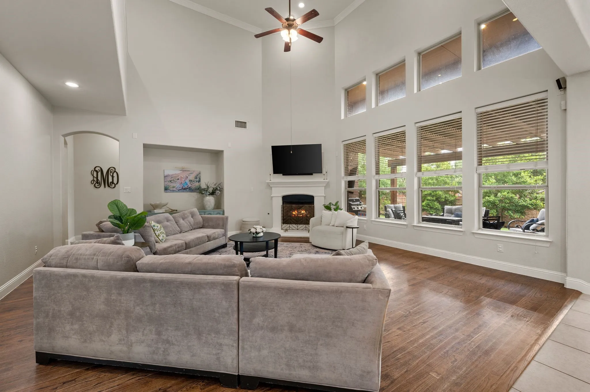 Single Family Residence For Sale in Tarrant County , 208 Silverado Trail, Keller, Texas 76248, 5 Bedroom, 4 Bathroom, 3 Garage spaces, 4,501 Sqft, built in 2010, mls#21322899, Real Estate Agent in Keller, Homes For Sale in Tarrant county, Homes For Sale in Keller, Realtor in Keller Texas, Real Estate Brokerage Independent Realty Texas, Luminita Cordes Realtor