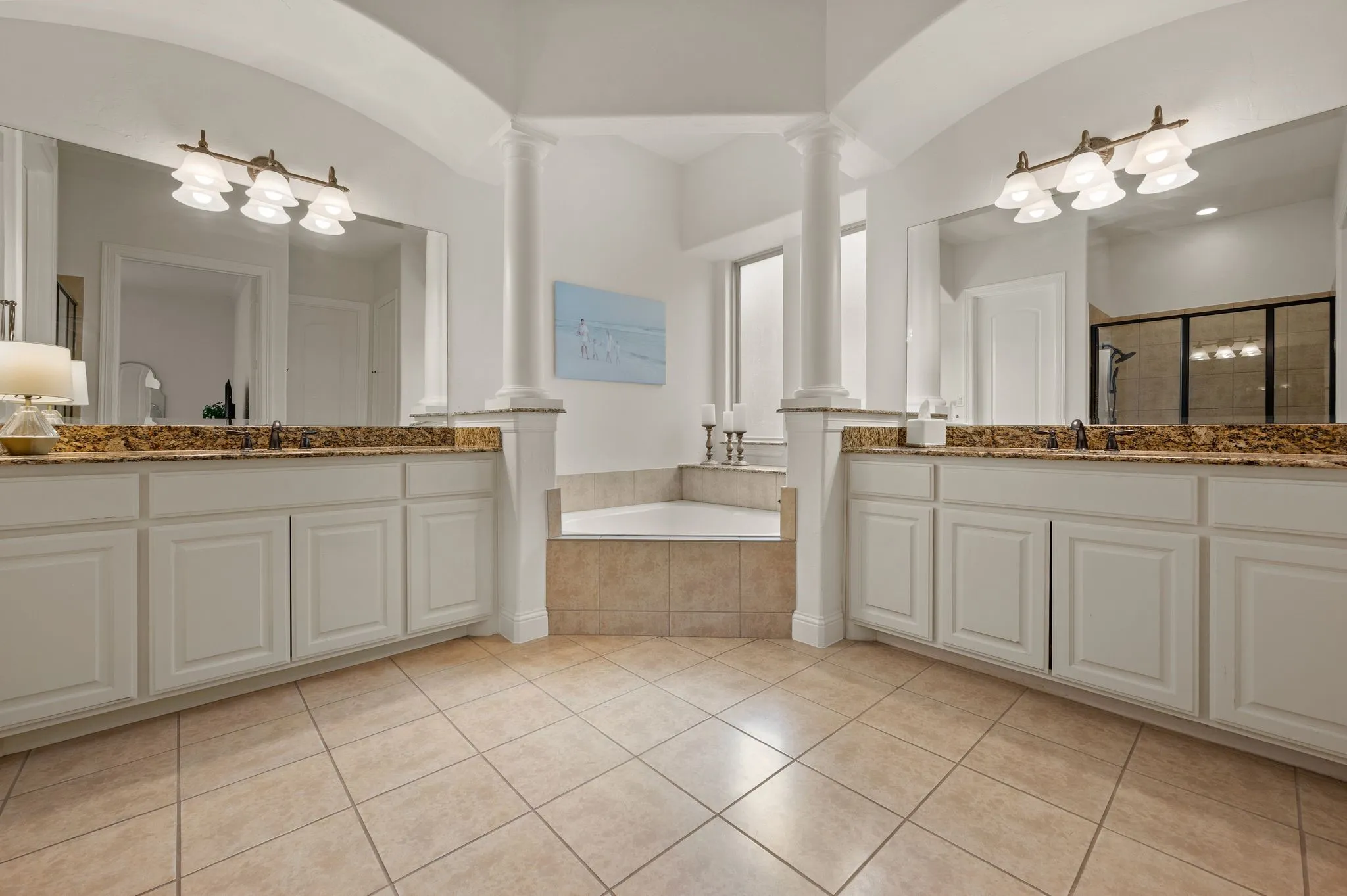 Single Family Residence For Sale in Tarrant County , 208 Silverado Trail, Keller, Texas 76248, 5 Bedroom, 4 Bathroom, 3 Garage spaces, 4,501 Sqft, built in 2010, mls#21322899, Real Estate Agent in Keller, Homes For Sale in Tarrant county, Homes For Sale in Keller, Realtor in Keller Texas, Real Estate Brokerage Independent Realty Texas, Luminita Cordes Realtor