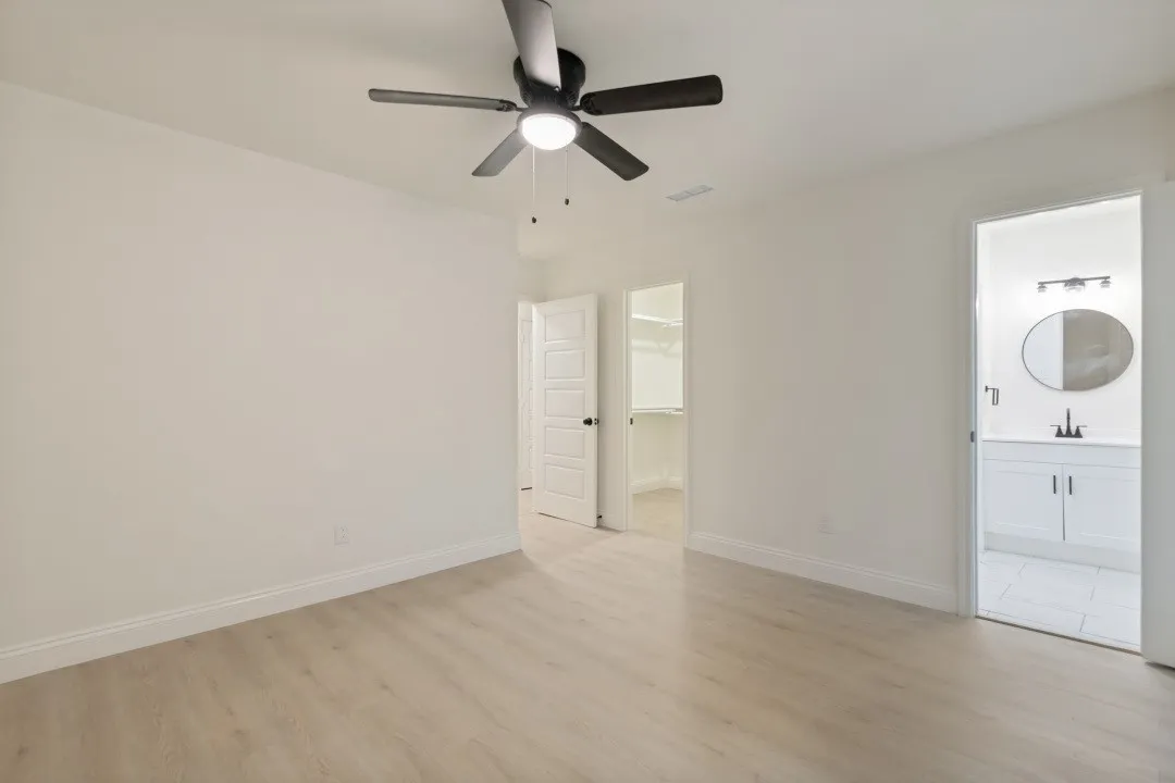 Single Family Residence For Sale in Van Zandt County , 1311 Forrest Drive, Canton, Texas 75103, 3 Bedroom, 2 Bathroom, 2 Garage spaces, 1,454 Sqft, built in 1973, mls#21342225, Real Estate Agent in Canton, Homes For Sale in Van Zandt county, Homes For Sale in Canton, Realtor in Canton Texas, Real Estate Brokerage Independent Realty Texas, Luminita Cordes Realtor