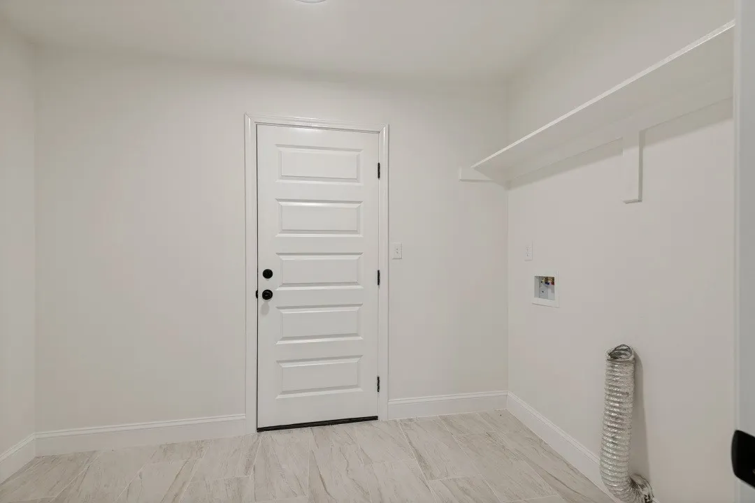 Single Family Residence For Sale in Van Zandt County , 1311 Forrest Drive, Canton, Texas 75103, 3 Bedroom, 2 Bathroom, 2 Garage spaces, 1,454 Sqft, built in 1973, mls#21342225, Real Estate Agent in Canton, Homes For Sale in Van Zandt county, Homes For Sale in Canton, Realtor in Canton Texas, Real Estate Brokerage Independent Realty Texas, Luminita Cordes Realtor