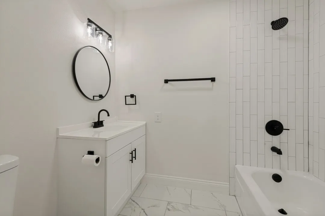 Single Family Residence For Sale in Van Zandt County , 1311 Forrest Drive, Canton, Texas 75103, 3 Bedroom, 2 Bathroom, 2 Garage spaces, 1,454 Sqft, built in 1973, mls#21342225, Real Estate Agent in Canton, Homes For Sale in Van Zandt county, Homes For Sale in Canton, Realtor in Canton Texas, Real Estate Brokerage Independent Realty Texas, Luminita Cordes Realtor