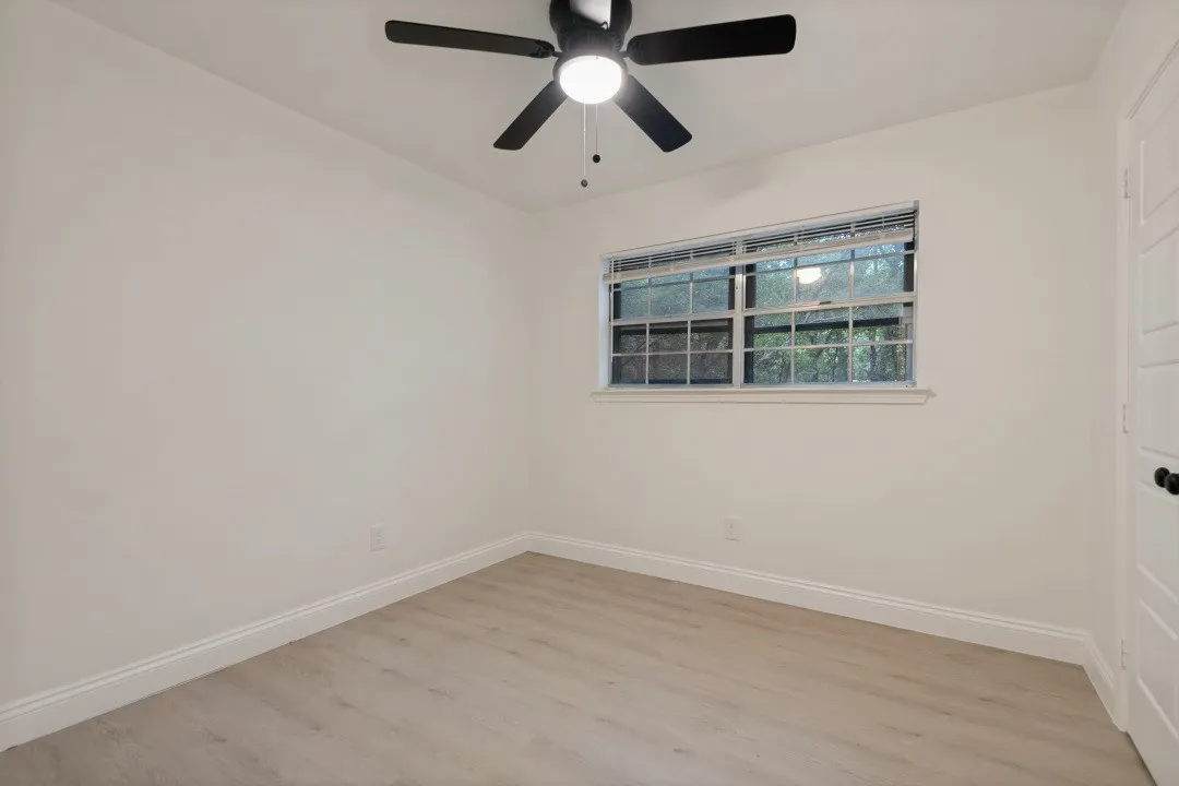 Single Family Residence For Sale in Van Zandt County , 1311 Forrest Drive, Canton, Texas 75103, 3 Bedroom, 2 Bathroom, 2 Garage spaces, 1,454 Sqft, built in 1973, mls#21342225, Real Estate Agent in Canton, Homes For Sale in Van Zandt county, Homes For Sale in Canton, Realtor in Canton Texas, Real Estate Brokerage Independent Realty Texas, Luminita Cordes Realtor