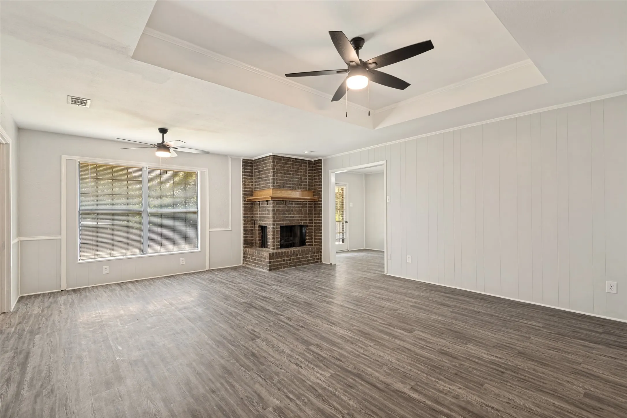 Single Family Residence For Sale in Kaufman County , 717 Adams Drive, Crandall, Texas 75114, 3 Bedroom, 2 Bathroom, 1 Garage spaces, 1,412 Sqft, built in 1984, mls#21342625, Real Estate Agent in Crandall, Homes For Sale in Kaufman county, Homes For Sale in Crandall, Realtor in Crandall Texas, Real Estate Brokerage Independent Realty Texas, Luminita Cordes Realtor