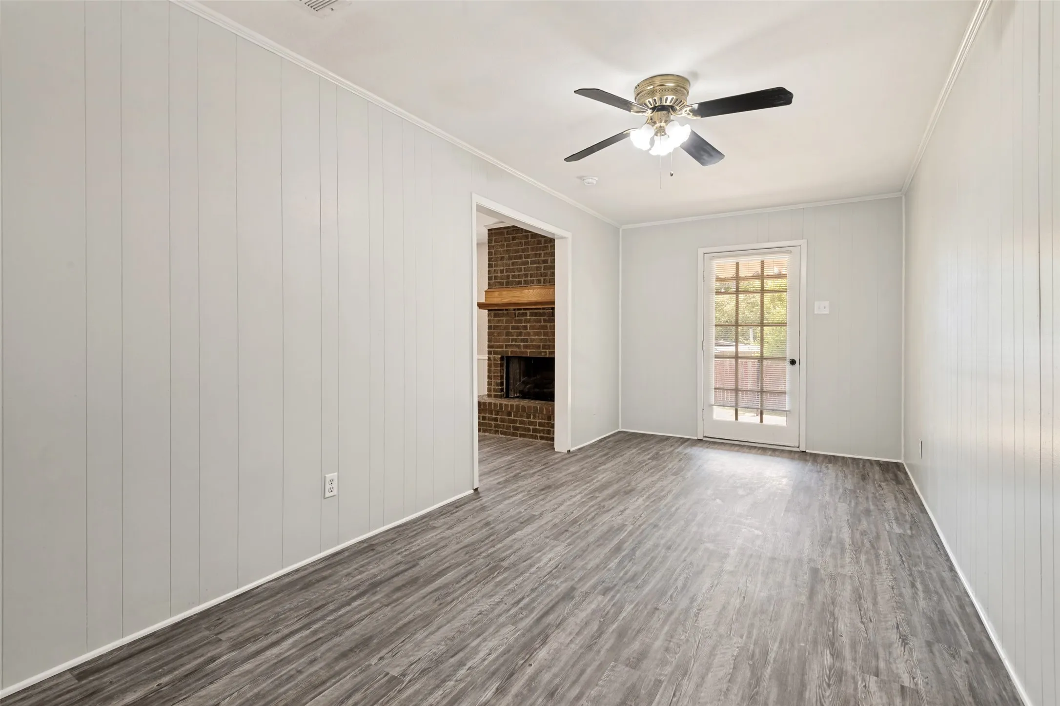 Single Family Residence For Sale in Kaufman County , 717 Adams Drive, Crandall, Texas 75114, 3 Bedroom, 2 Bathroom, 1 Garage spaces, 1,412 Sqft, built in 1984, mls#21342625, Real Estate Agent in Crandall, Homes For Sale in Kaufman county, Homes For Sale in Crandall, Realtor in Crandall Texas, Real Estate Brokerage Independent Realty Texas, Luminita Cordes Realtor