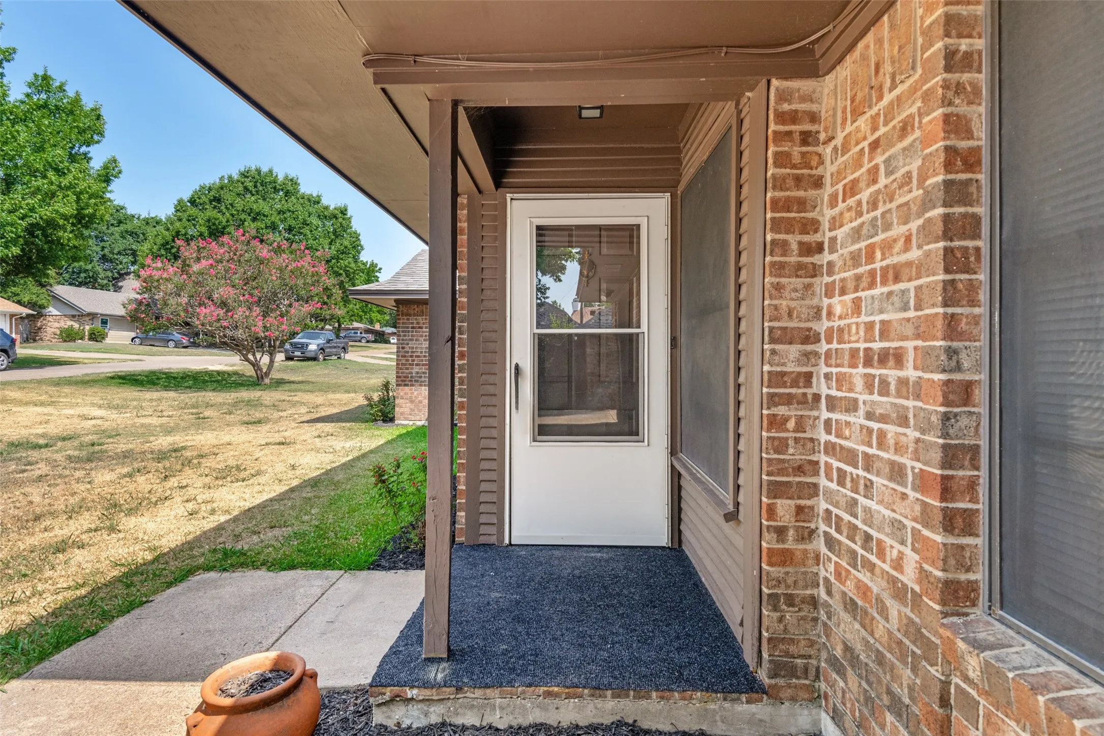 Single Family Residence For Sale in Kaufman County , 717 Adams Drive, Crandall, Texas 75114, 3 Bedroom, 2 Bathroom, 1 Garage spaces, 1,412 Sqft, built in 1984, mls#21342625, Real Estate Agent in Crandall, Homes For Sale in Kaufman county, Homes For Sale in Crandall, Realtor in Crandall Texas, Real Estate Brokerage Independent Realty Texas, Luminita Cordes Realtor