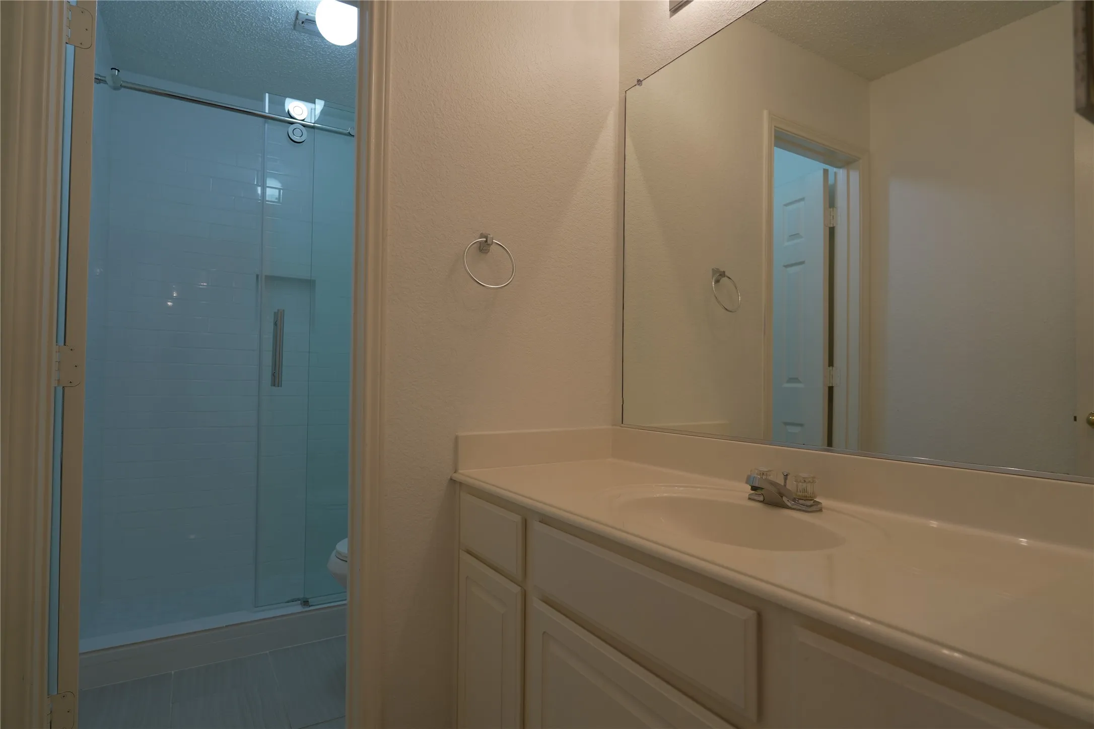 Single Family Residence For Rent in Collin County , 2032 Fox Glen Drive, Allen, Texas 75013, 4 Bedroom, 3 Bathroom, 2 Garage spaces, 2,682 Sqft, built in 1997, mls#21342921, Real Estate Agent in Allen, Homes For Rent in Collin county, Homes For Rent in Allen, Realtor in Allen Texas, Real Estate Brokerage Independent Realty Texas, Luminita Cordes Realtor