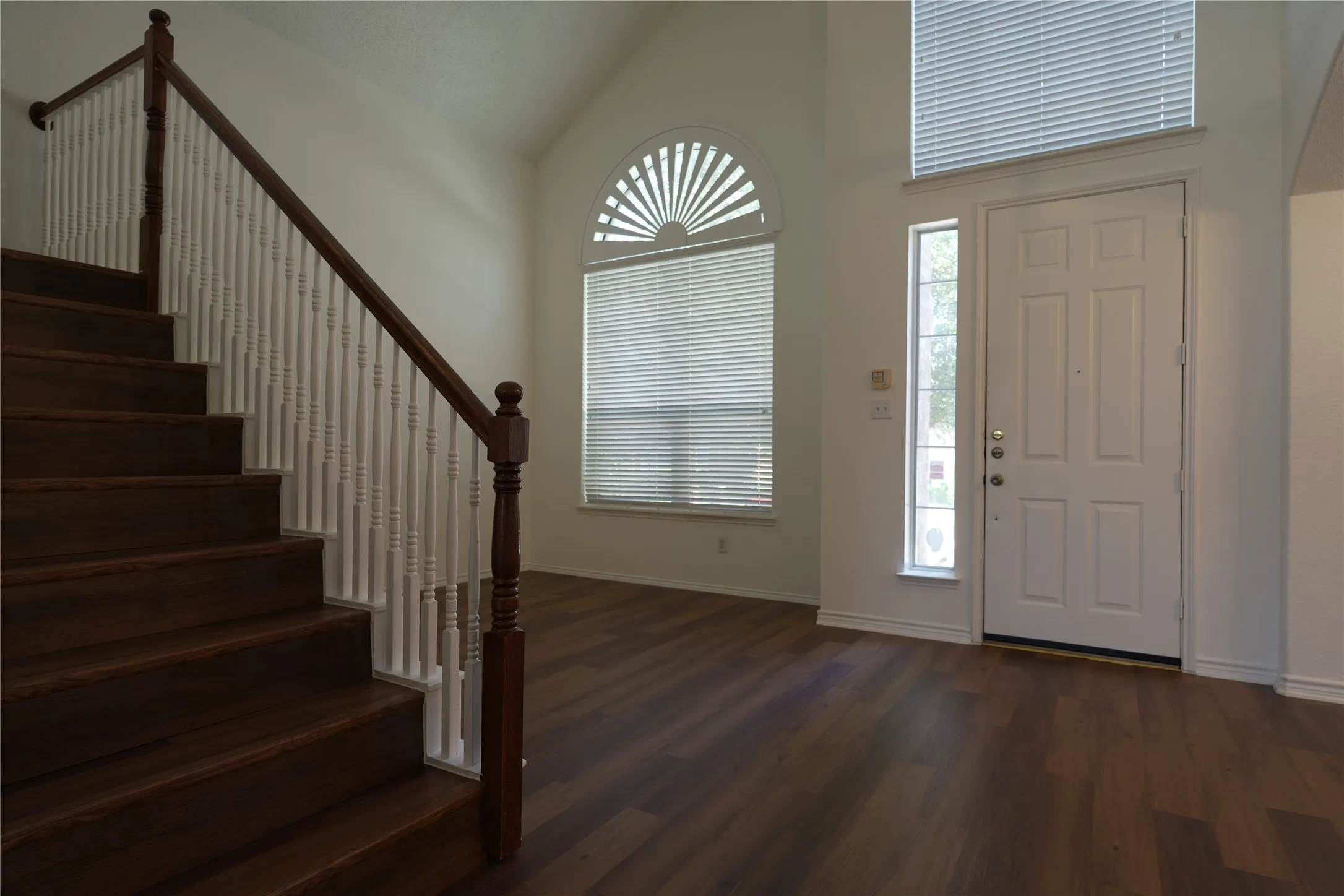 Single Family Residence For Rent in Collin County , 2032 Fox Glen Drive, Allen, Texas 75013, 4 Bedroom, 3 Bathroom, 2 Garage spaces, 2,682 Sqft, built in 1997, mls#21342921, Real Estate Agent in Allen, Homes For Rent in Collin county, Homes For Rent in Allen, Realtor in Allen Texas, Real Estate Brokerage Independent Realty Texas, Luminita Cordes Realtor
