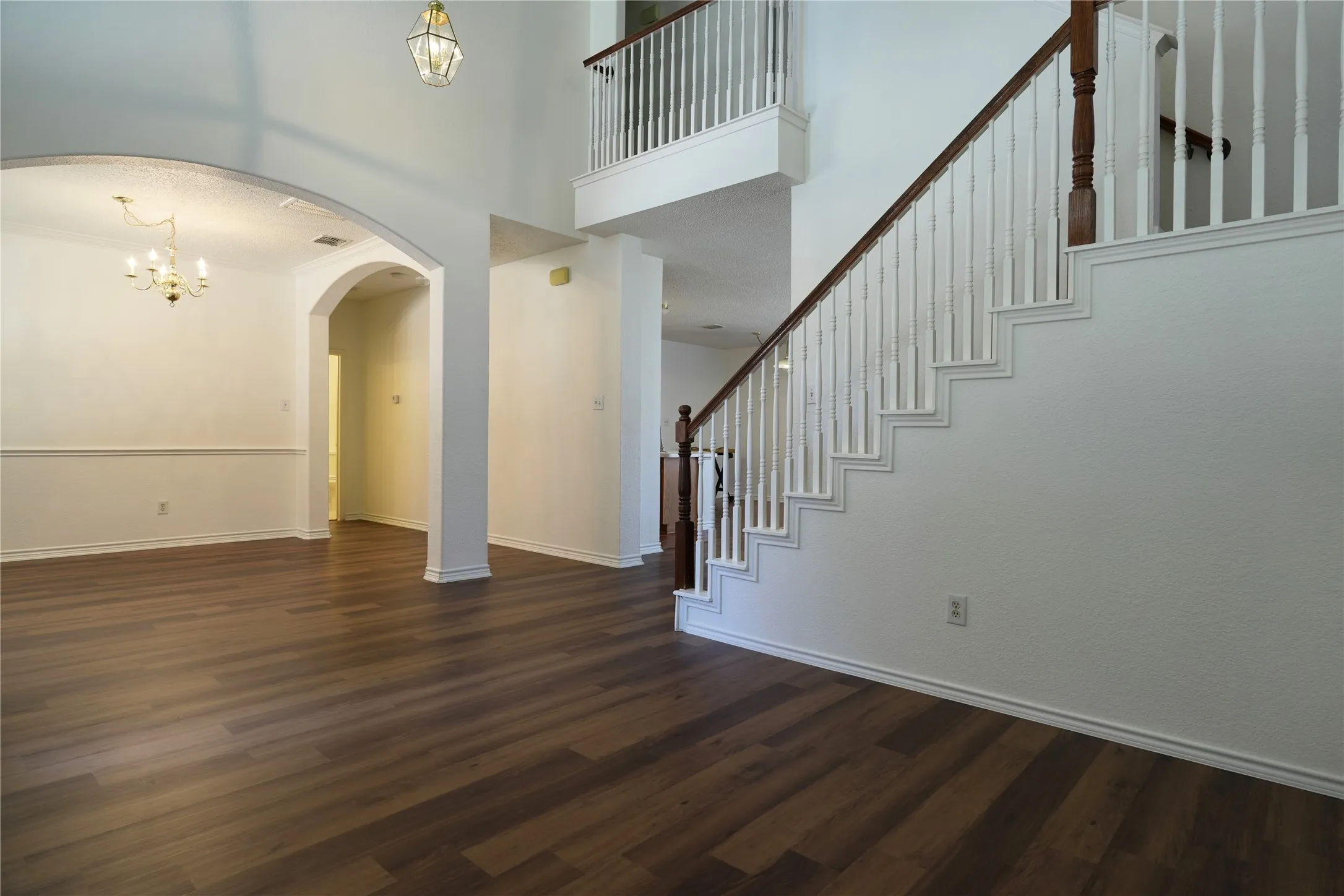 Single Family Residence For Rent in Collin County , 2032 Fox Glen Drive, Allen, Texas 75013, 4 Bedroom, 3 Bathroom, 2 Garage spaces, 2,682 Sqft, built in 1997, mls#21342921, Real Estate Agent in Allen, Homes For Rent in Collin county, Homes For Rent in Allen, Realtor in Allen Texas, Real Estate Brokerage Independent Realty Texas, Luminita Cordes Realtor