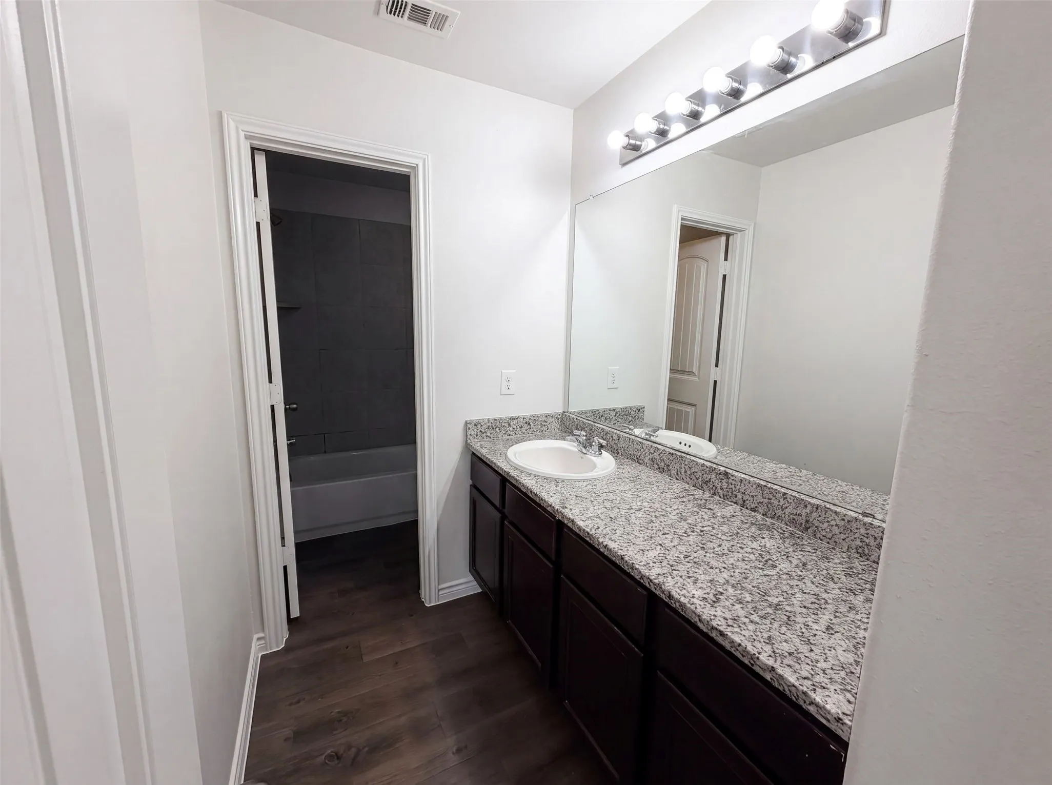 Single Family Residence For Sale in Ellis County , 1713 Blue Jay Drive, Ennis, Texas 75119, 4 Bedroom, 3 Bathroom, 2 Garage spaces, 2,125 Sqft, built in 2018, mls#21342945, Real Estate Agent in Ennis, Homes For Sale in Ellis county, Homes For Sale in Ennis, Realtor in Ennis Texas, Real Estate Brokerage Independent Realty Texas, Luminita Cordes Realtor