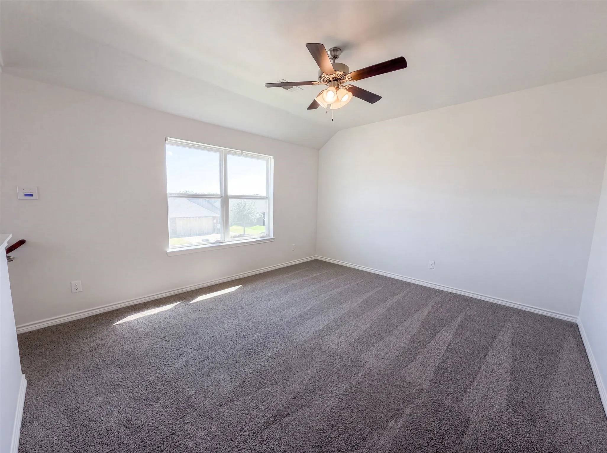 Single Family Residence For Sale in Ellis County , 1713 Blue Jay Drive, Ennis, Texas 75119, 4 Bedroom, 3 Bathroom, 2 Garage spaces, 2,125 Sqft, built in 2018, mls#21342945, Real Estate Agent in Ennis, Homes For Sale in Ellis county, Homes For Sale in Ennis, Realtor in Ennis Texas, Real Estate Brokerage Independent Realty Texas, Luminita Cordes Realtor
