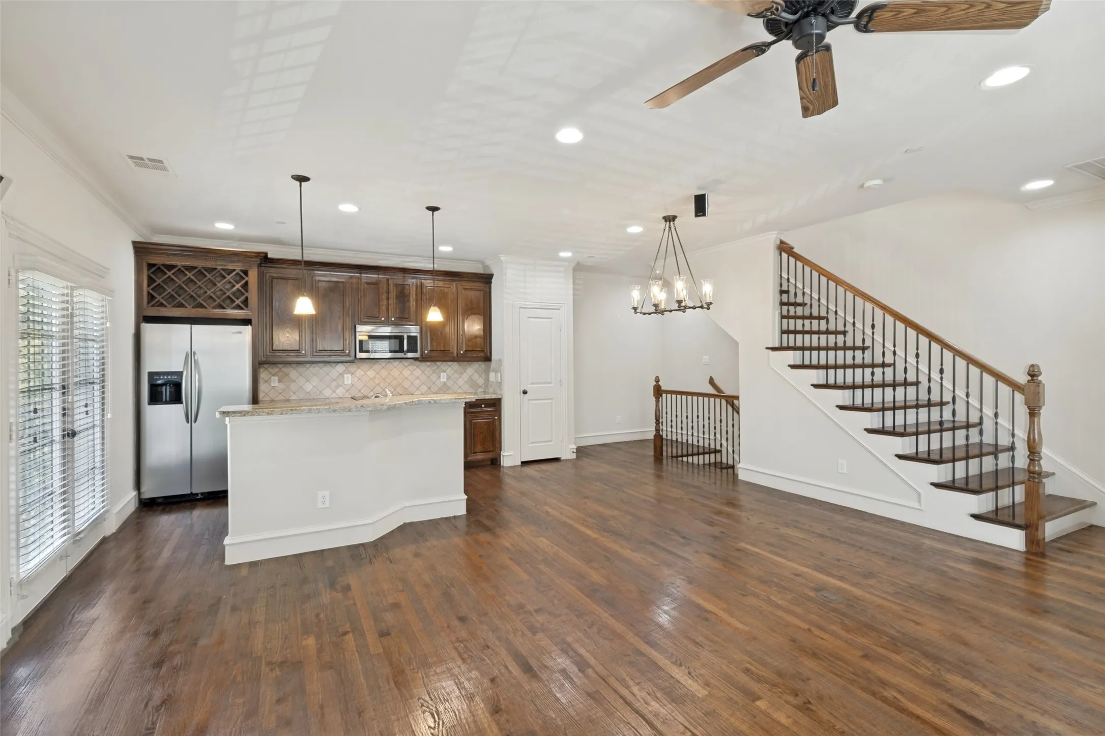Condominium For Sale in Dallas County , 1910 Hope Street 5, Dallas, Texas 75206, 2 Bedroom, 3 Bathroom, 2 Garage spaces, 1,374 Sqft, built in 2005, mls#21341668, Real Estate Agent in Dallas, Homes For Sale in Dallas county, Homes For Sale in Dallas, Realtor in Dallas Texas, Real Estate Brokerage Independent Realty Texas, Luminita Cordes Realtor