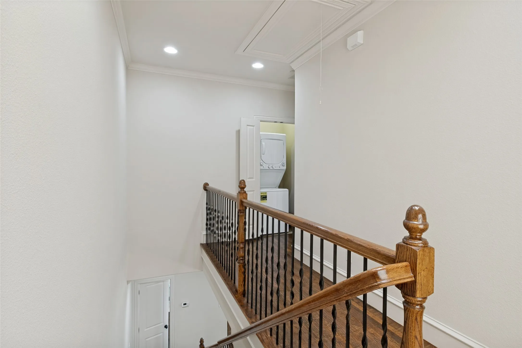 Condominium For Sale in Dallas County , 1910 Hope Street 5, Dallas, Texas 75206, 2 Bedroom, 3 Bathroom, 2 Garage spaces, 1,374 Sqft, built in 2005, mls#21341668, Real Estate Agent in Dallas, Homes For Sale in Dallas county, Homes For Sale in Dallas, Realtor in Dallas Texas, Real Estate Brokerage Independent Realty Texas, Luminita Cordes Realtor