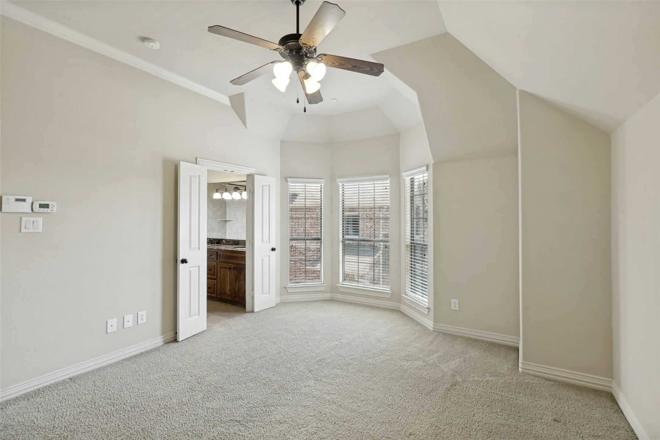 Condominium For Sale in Dallas County , 1910 Hope Street 5, Dallas, Texas 75206, 2 Bedroom, 3 Bathroom, 2 Garage spaces, 1,374 Sqft, built in 2005, mls#21341668, Real Estate Agent in Dallas, Homes For Sale in Dallas county, Homes For Sale in Dallas, Realtor in Dallas Texas, Real Estate Brokerage Independent Realty Texas, Luminita Cordes Realtor