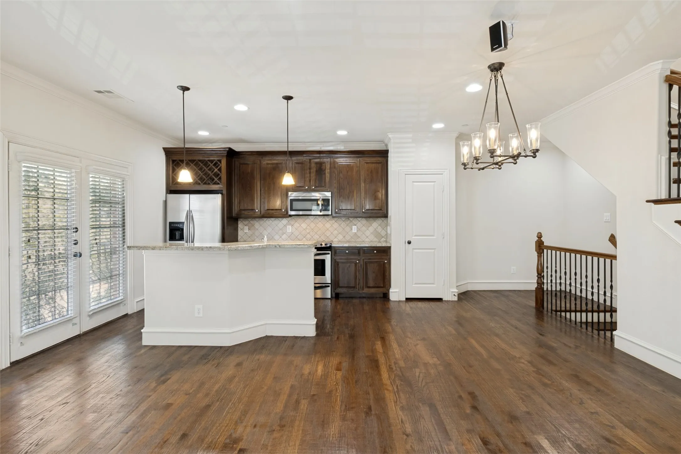 Condominium For Sale in Dallas County , 1910 Hope Street 5, Dallas, Texas 75206, 2 Bedroom, 3 Bathroom, 2 Garage spaces, 1,374 Sqft, built in 2005, mls#21341668, Real Estate Agent in Dallas, Homes For Sale in Dallas county, Homes For Sale in Dallas, Realtor in Dallas Texas, Real Estate Brokerage Independent Realty Texas, Luminita Cordes Realtor
