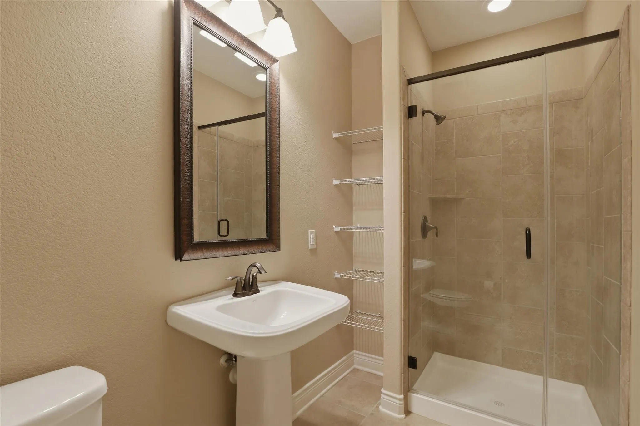 Single Family Residence For Sale in Denton County , 127 Dogwood Drive, Krugerville, Texas 76227, 4 Bedroom, 5 Bathroom, 3 Garage spaces, 4,058 Sqft, built in 2017, mls#21342441, Real Estate Agent in Krugerville, Homes For Sale in Denton county, Homes For Sale in Krugerville, Realtor in Krugerville Texas, Real Estate Brokerage Independent Realty Texas, Luminita Cordes Realtor