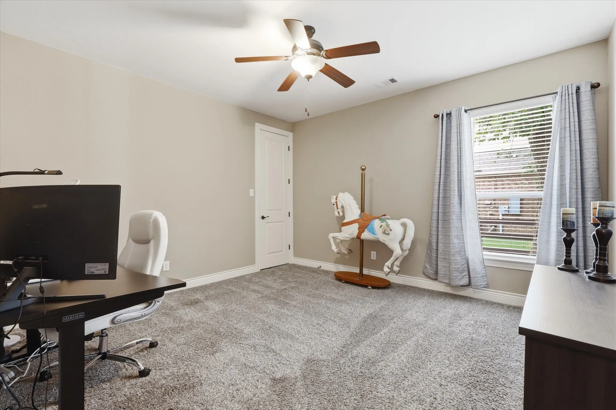 Single Family Residence For Sale in Denton County , 127 Dogwood Drive, Krugerville, Texas 76227, 4 Bedroom, 5 Bathroom, 3 Garage spaces, 4,058 Sqft, built in 2017, mls#21342441, Real Estate Agent in Krugerville, Homes For Sale in Denton county, Homes For Sale in Krugerville, Realtor in Krugerville Texas, Real Estate Brokerage Independent Realty Texas, Luminita Cordes Realtor