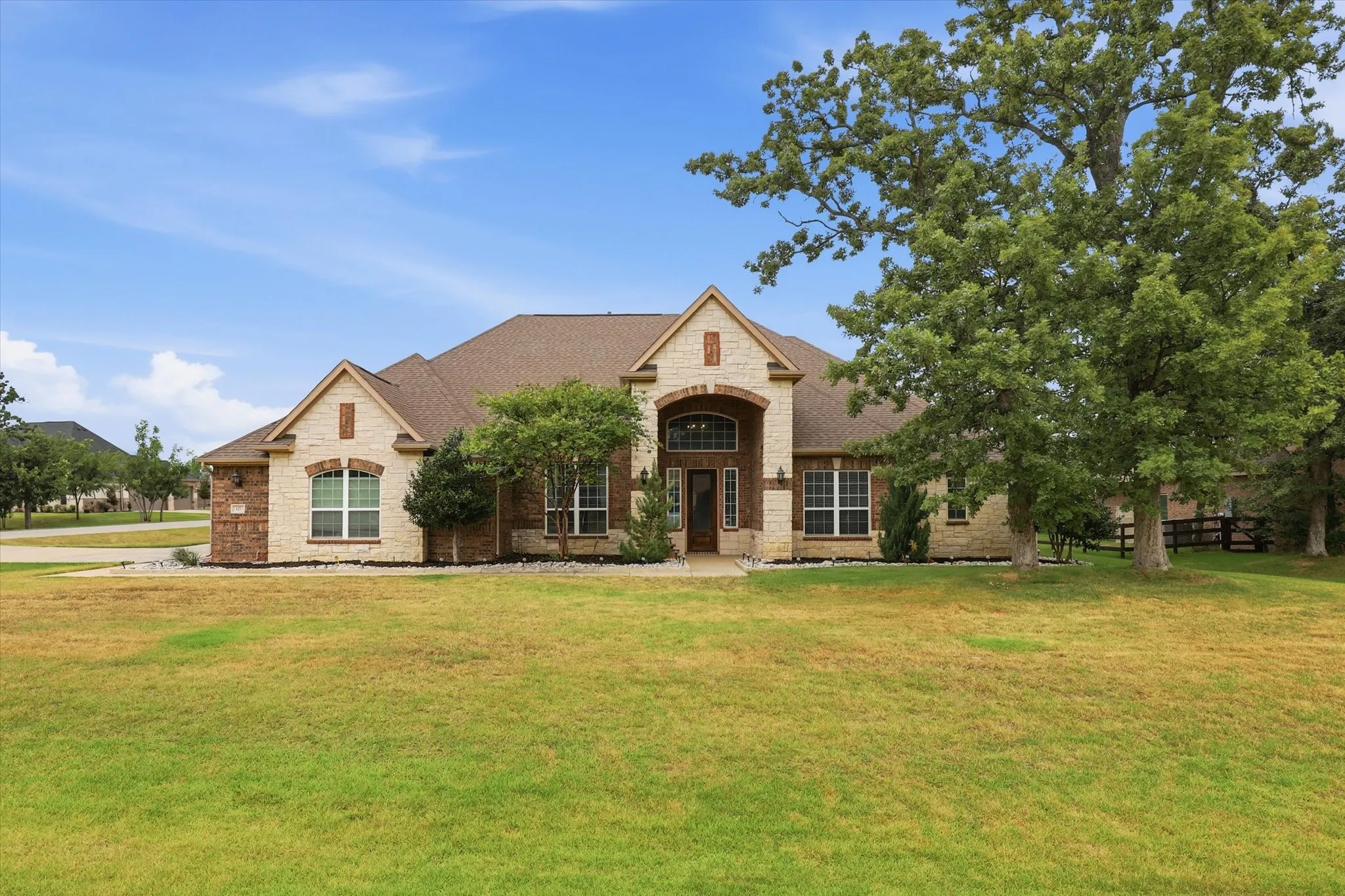 Single Family Residence For Sale in Denton County , 127 Dogwood Drive, Krugerville, Texas 76227, 4 Bedroom, 5 Bathroom, 3 Garage spaces, 4,058 Sqft, built in 2017, mls#21342441, Real Estate Agent in Krugerville, Homes For Sale in Denton county, Homes For Sale in Krugerville, Realtor in Krugerville Texas, Real Estate Brokerage Independent Realty Texas, Luminita Cordes Realtor