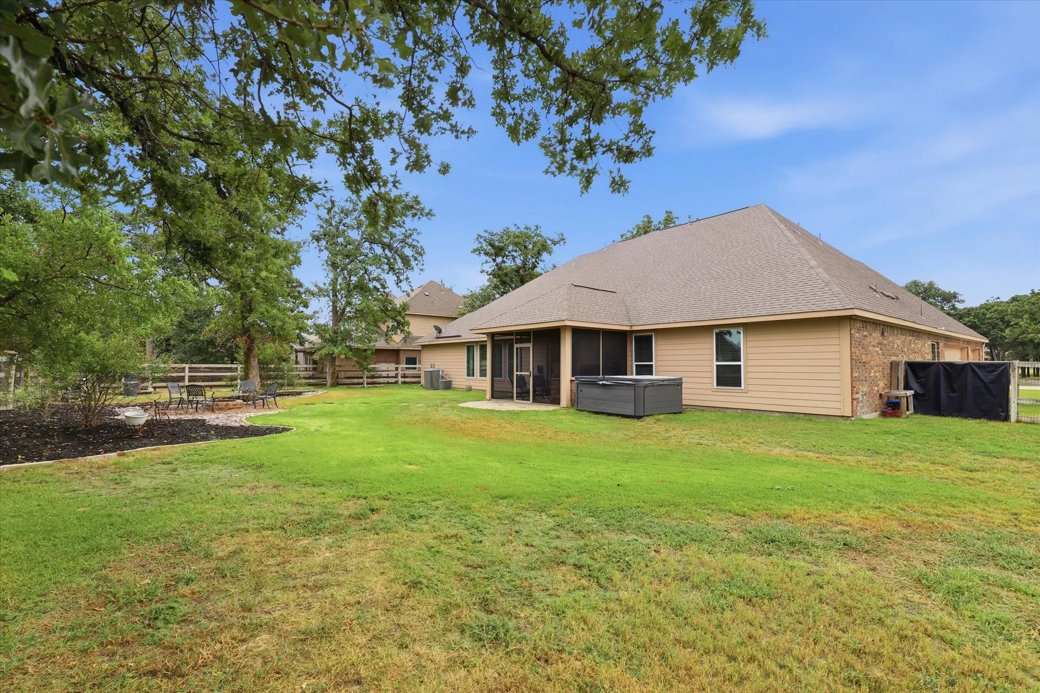 Single Family Residence For Sale in Denton County , 127 Dogwood Drive, Krugerville, Texas 76227, 4 Bedroom, 5 Bathroom, 3 Garage spaces, 4,058 Sqft, built in 2017, mls#21342441, Real Estate Agent in Krugerville, Homes For Sale in Denton county, Homes For Sale in Krugerville, Realtor in Krugerville Texas, Real Estate Brokerage Independent Realty Texas, Luminita Cordes Realtor