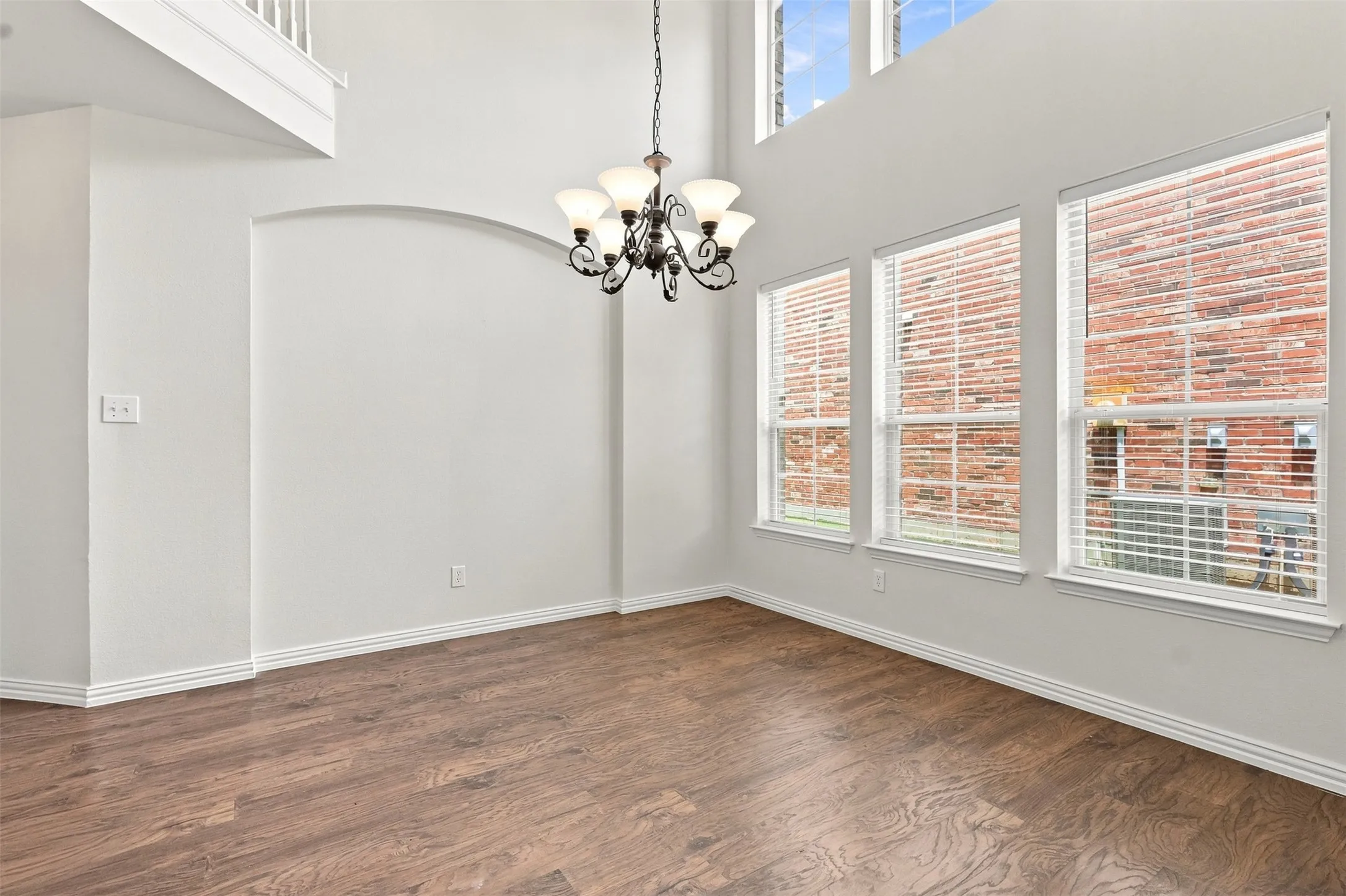 Single Family Residence For Rent in Collin County , 1908 Hopkins Drive, Mc Kinney, Texas 75072, 3 Bedroom, 3 Bathroom, 2 Garage spaces, 2,115 Sqft, built in 2005, mls#21340608, Real Estate Agent in Mc Kinney, Homes For Rent in Collin county, Homes For Rent in Mc Kinney, Realtor in Mc Kinney Texas, Real Estate Brokerage Independent Realty Texas, Luminita Cordes Realtor