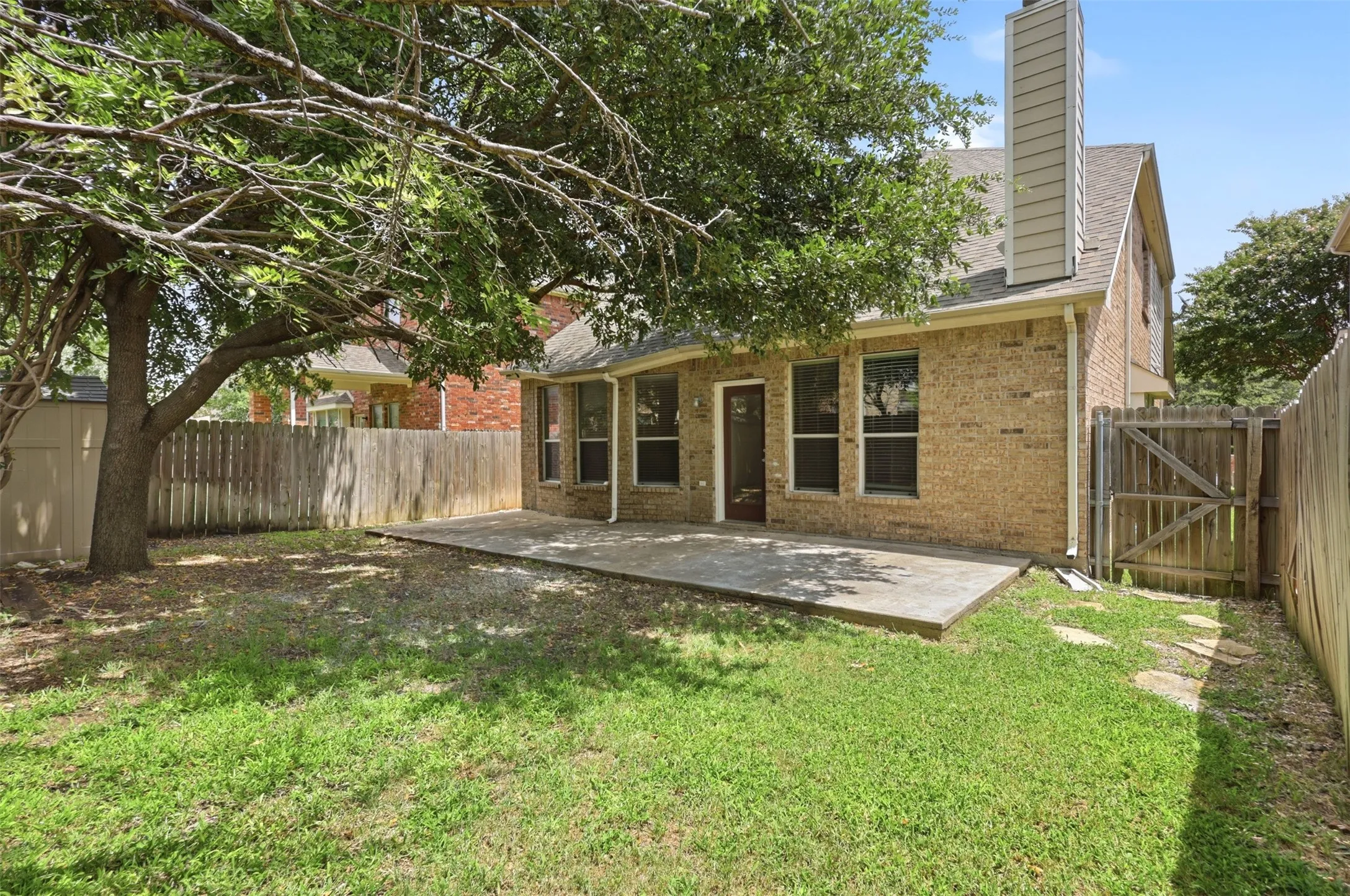 Single Family Residence For Rent in Collin County , 1908 Hopkins Drive, Mc Kinney, Texas 75072, 3 Bedroom, 3 Bathroom, 2 Garage spaces, 2,115 Sqft, built in 2005, mls#21340608, Real Estate Agent in Mc Kinney, Homes For Rent in Collin county, Homes For Rent in Mc Kinney, Realtor in Mc Kinney Texas, Real Estate Brokerage Independent Realty Texas, Luminita Cordes Realtor