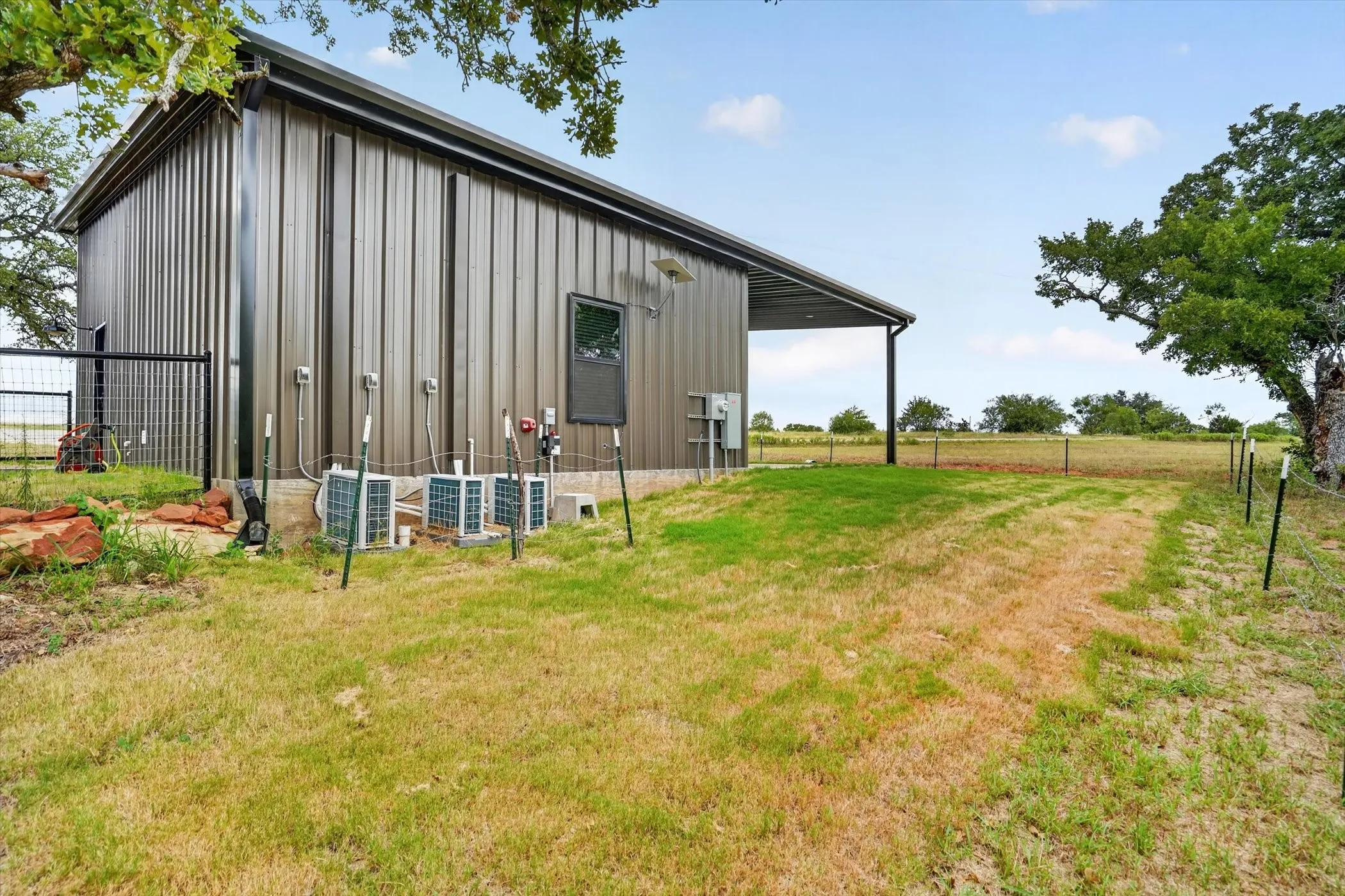 Single Family Residence For Sale in Palo Pinto County , 1155 Shelby Ranch Drive, Palo Pinto, Texas 76484, 1 Bedroom, 1 Bathroom, Garage spaces, 720 Sqft, built in 2025, mls#21336092, Real Estate Agent in Palo Pinto, Homes For Sale in Palo Pinto county, Homes For Sale in Palo Pinto, Realtor in Palo Pinto Texas, Real Estate Brokerage Independent Realty Texas, Luminita Cordes Realtor