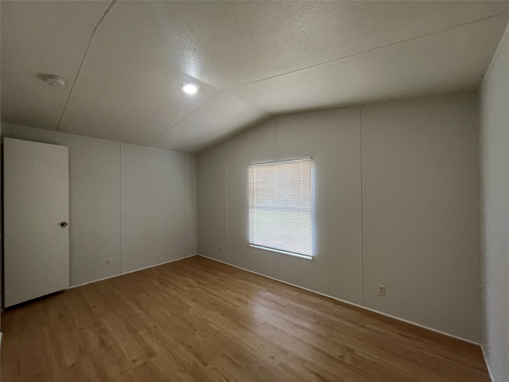 Mobile Home For Rent in Collin County , 8514 County Road 623, Blue Ridge, Texas 75424, 3 Bedroom, 2 Bathroom, Garage spaces, 1,264 Sqft, built in 2004, mls#21342958, Real Estate Agent in Blue Ridge, Homes For Rent in Collin county, Homes For Rent in Blue Ridge, Realtor in Blue Ridge Texas, Real Estate Brokerage Independent Realty Texas, Luminita Cordes Realtor
