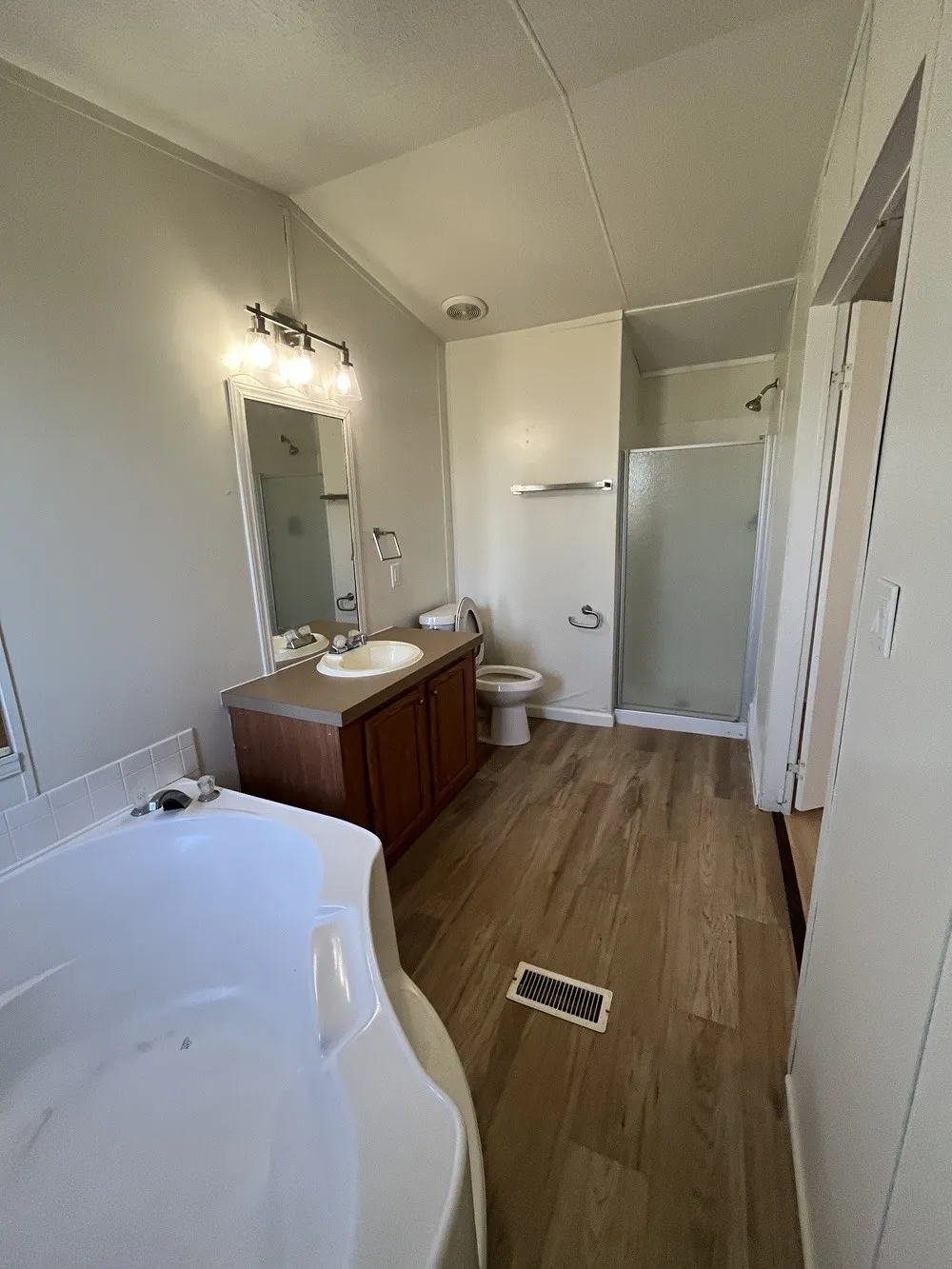 Mobile Home For Rent in Collin County , 8514 County Road 623, Blue Ridge, Texas 75424, 3 Bedroom, 2 Bathroom, Garage spaces, 1,264 Sqft, built in 2004, mls#21342958, Real Estate Agent in Blue Ridge, Homes For Rent in Collin county, Homes For Rent in Blue Ridge, Realtor in Blue Ridge Texas, Real Estate Brokerage Independent Realty Texas, Luminita Cordes Realtor